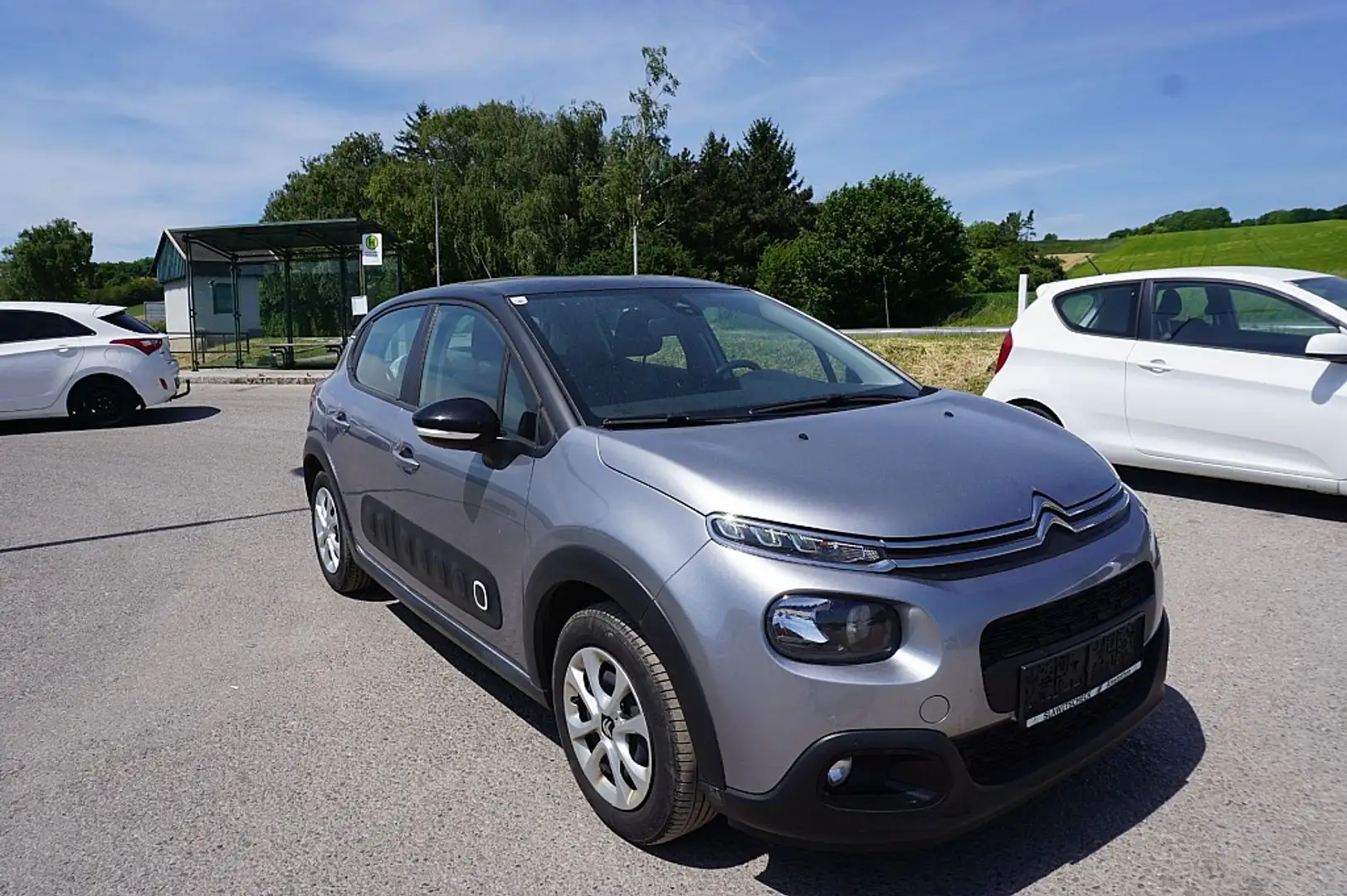 Citroen C3 PureTech 83 S Grau - 2
