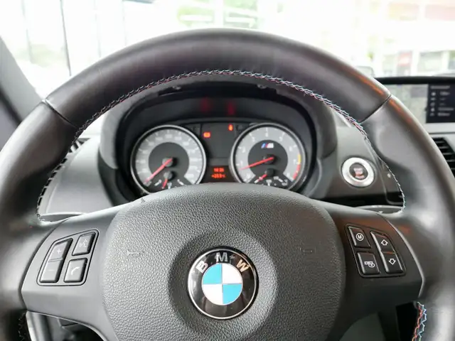 BMW 1er M Coupé 1er M Coupé *MOTORSPORT SITZE*ALPINWEISS*NAVI* Ansicht 15