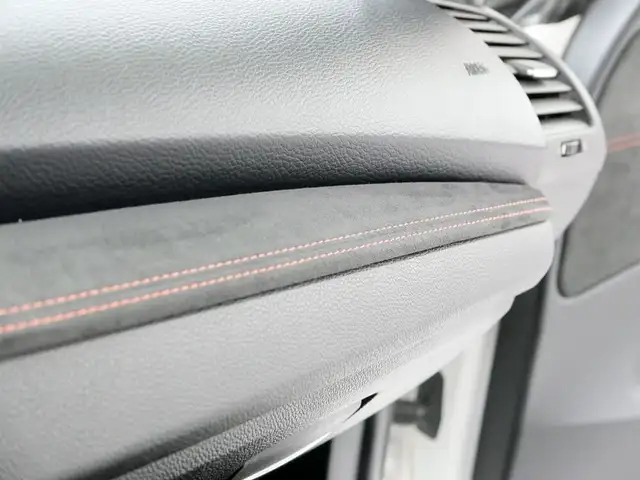 BMW 1er M Coupé 1er M Coupé *MOTORSPORT SITZE*ALPINWEISS*NAVI* Ansicht 17