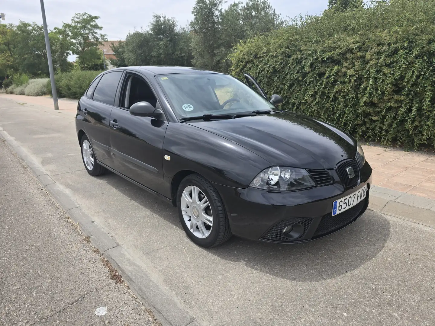 SEAT Ibiza 1.4 TDi Reference Negro - 1