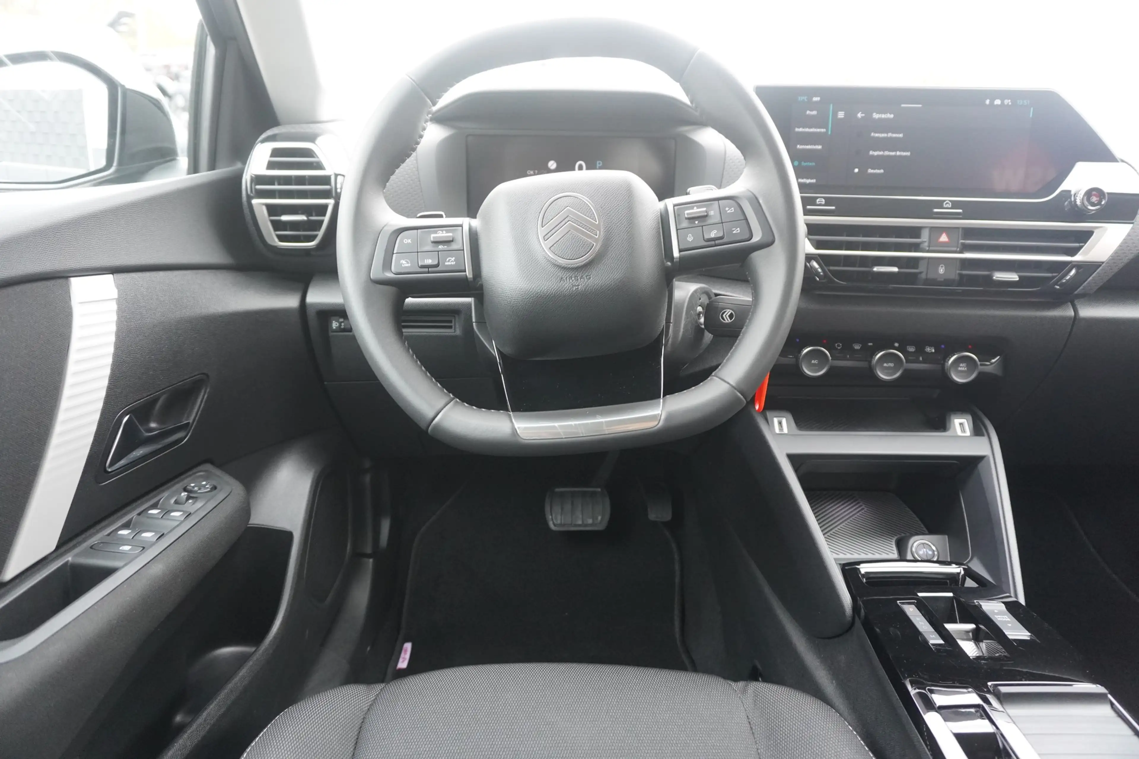 Citroen C4 Hybrid 145 Aut. LED Navi Kamera — photo 11