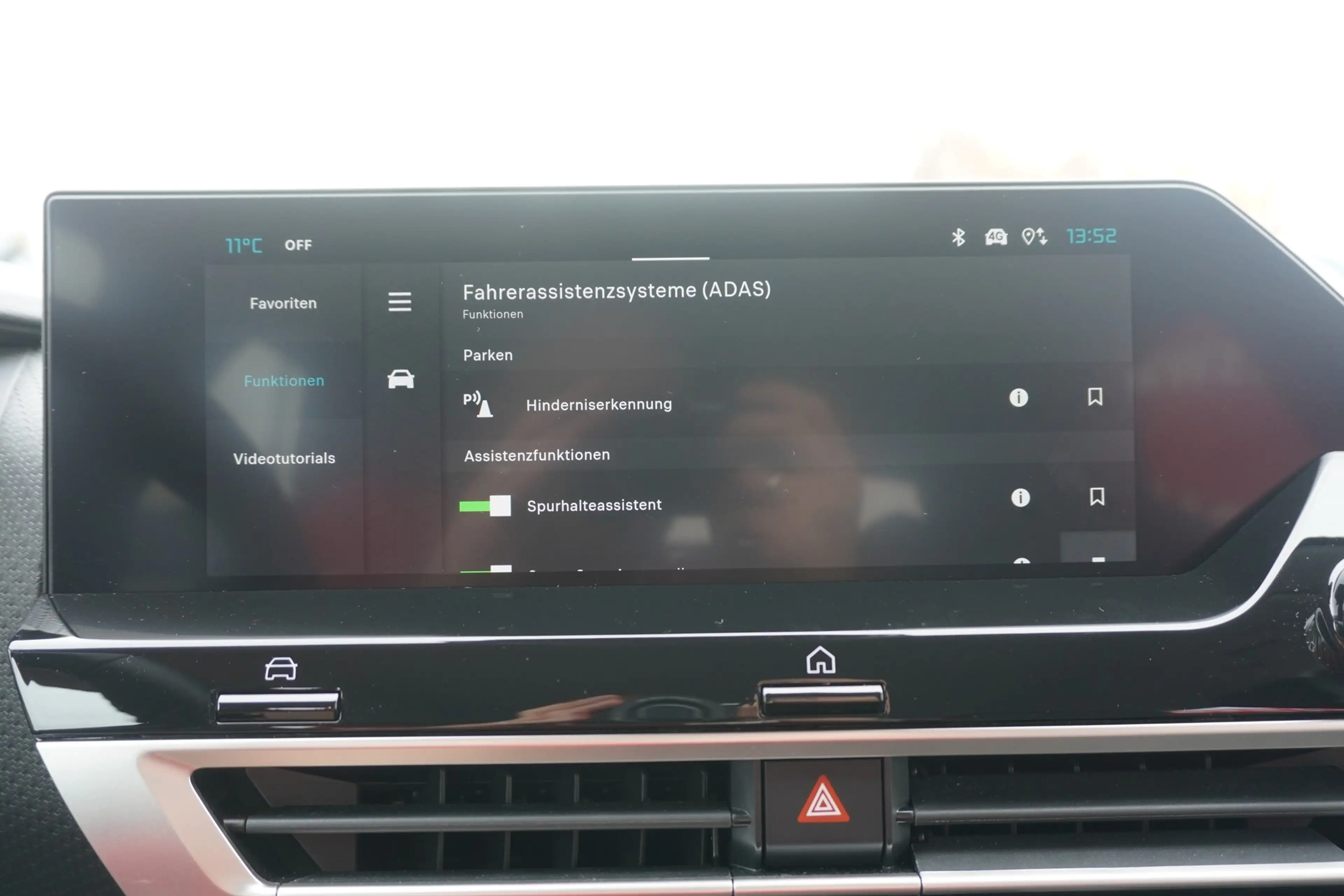 Citroen C4 Hybrid 145 Aut. LED Navi Kamera — photo 13