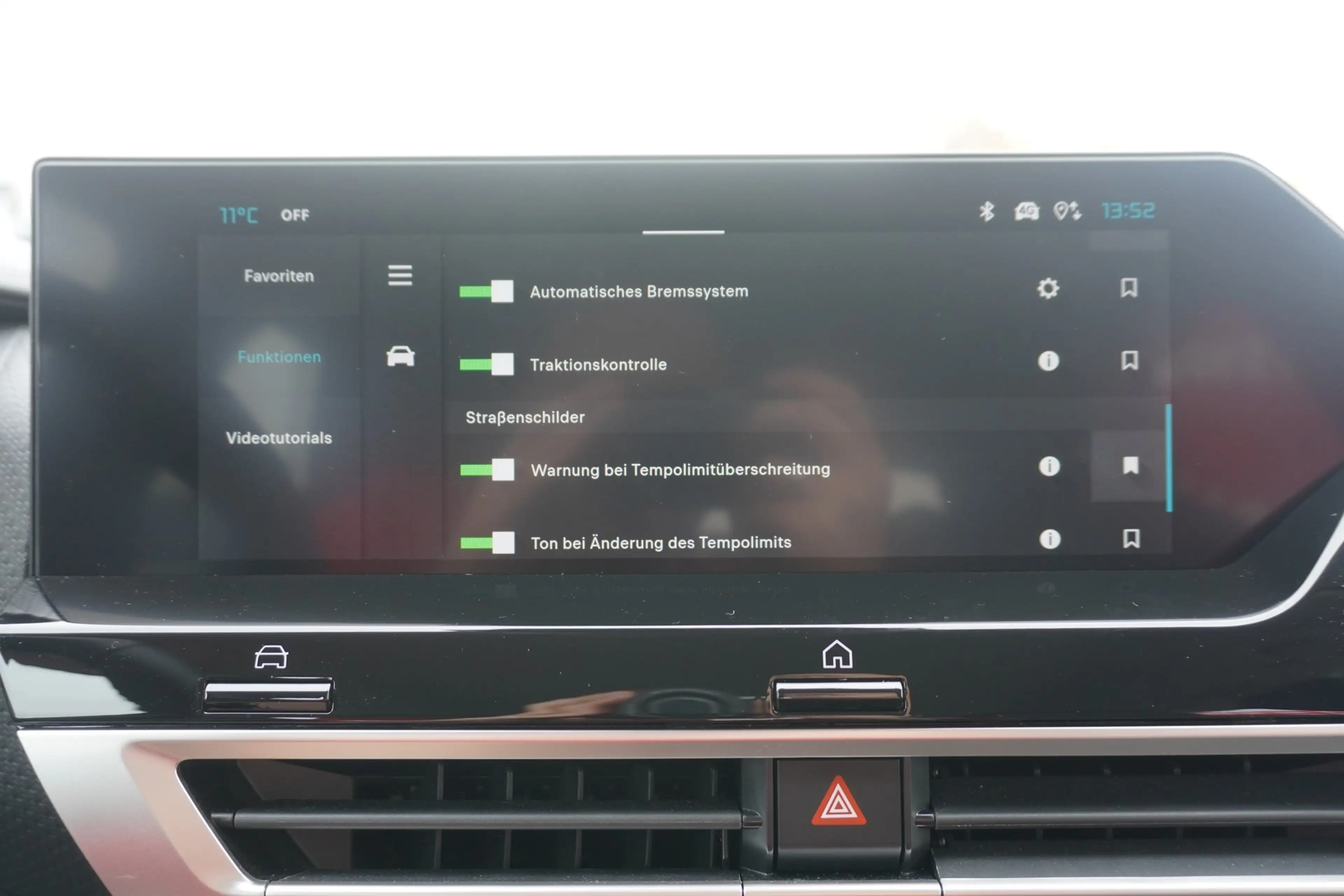 Citroen C4 Hybrid 145 Aut. LED Navi Kamera — photo 14