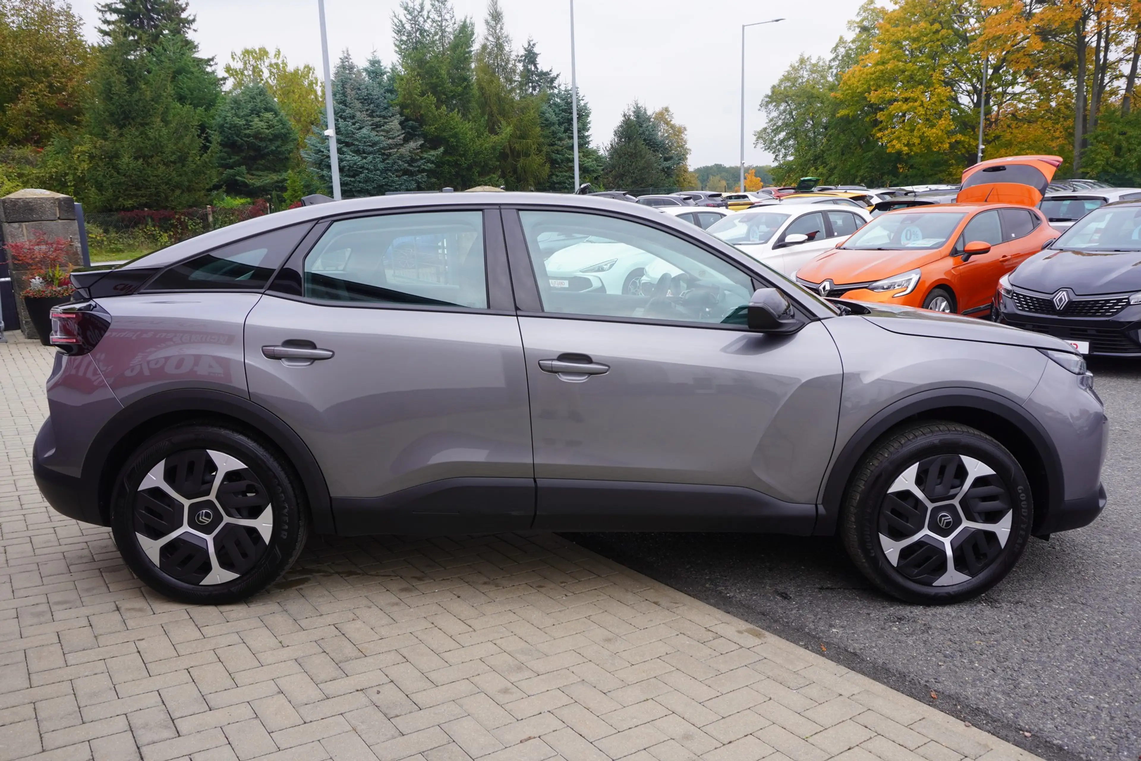 Citroen C4 Hybrid 145 Aut. LED Navi Kamera — photo 6