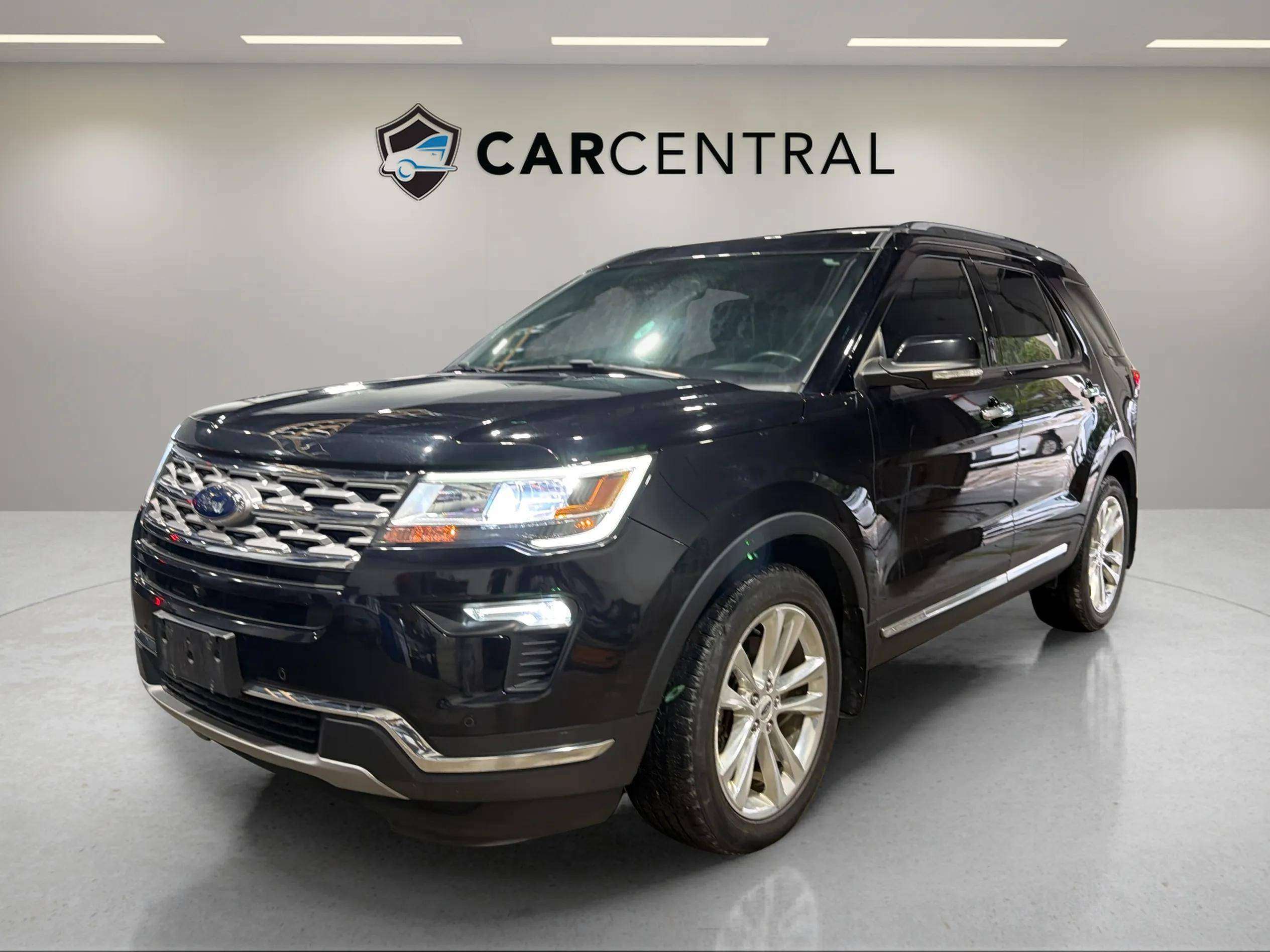  2019 Ford Explorer Limited AWD   