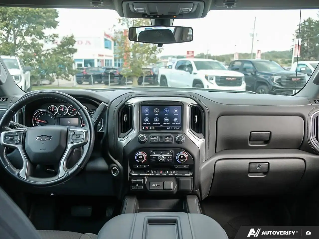Chevrolet Silverado 1500 снимка Chevrolet Silverado 1500