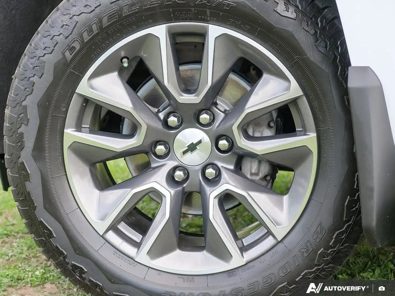 Chevrolet Silverado 1500 снимка Chevrolet Silverado 1500