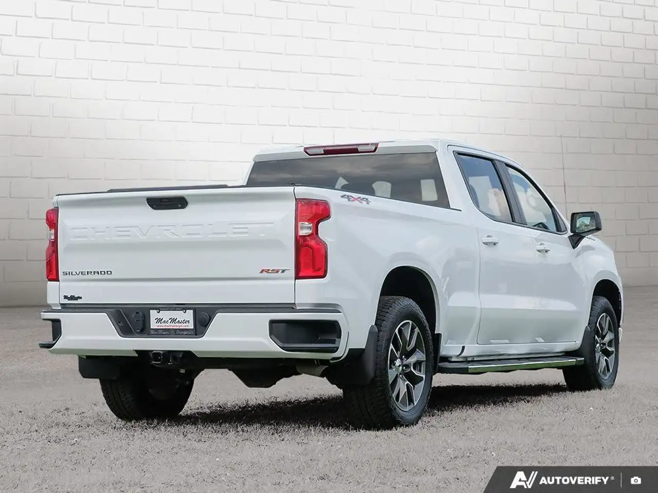 Chevrolet Silverado 1500 снимка Chevrolet Silverado 1500