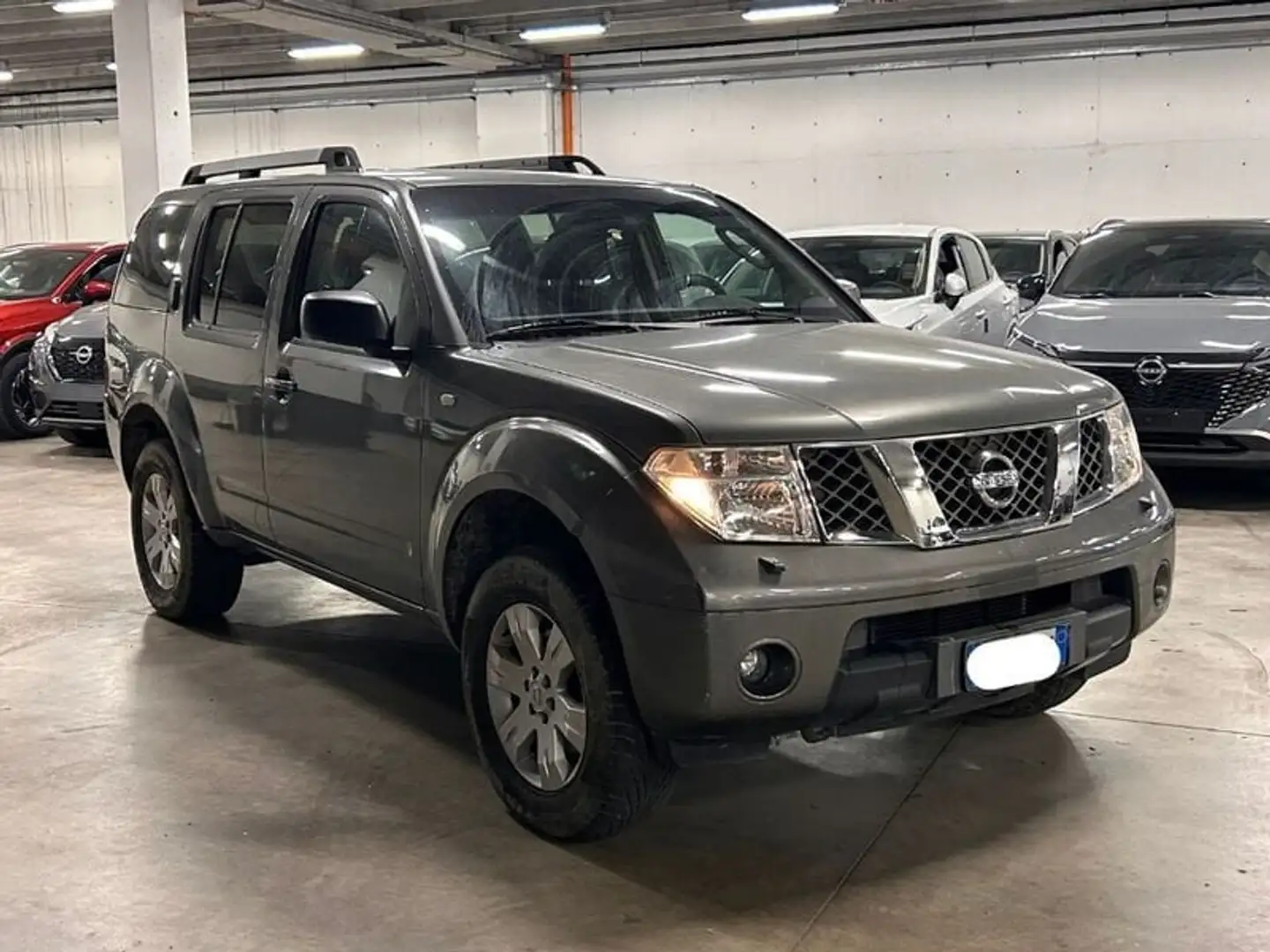 Nissan Pathfinder 2.5 dCi LE Verde - 1