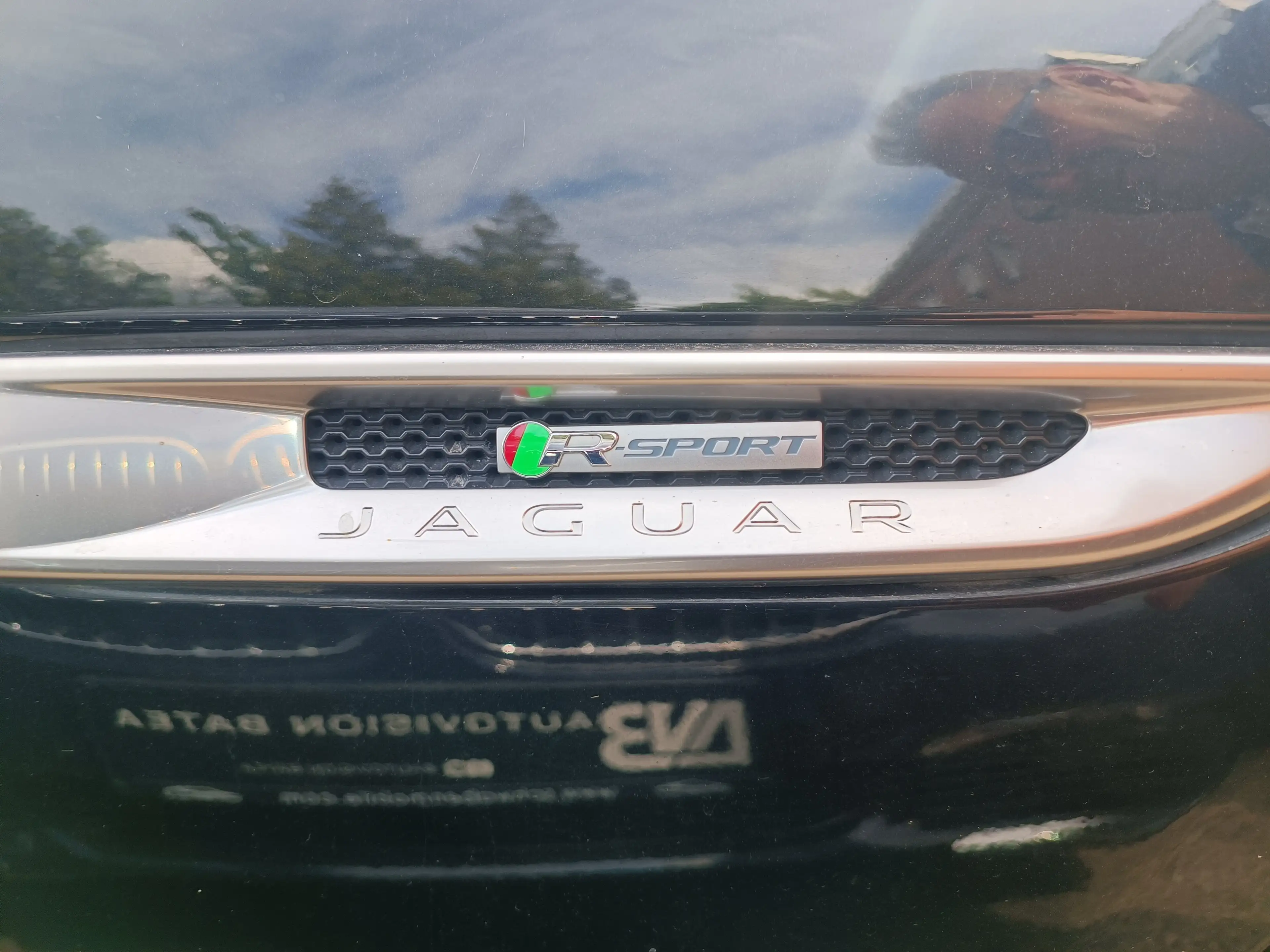 Jaguar XF Aut. R-Sport,NAVI,KAMERA,TEILLEDER,ALU,XENON,2xPDC — photo 12