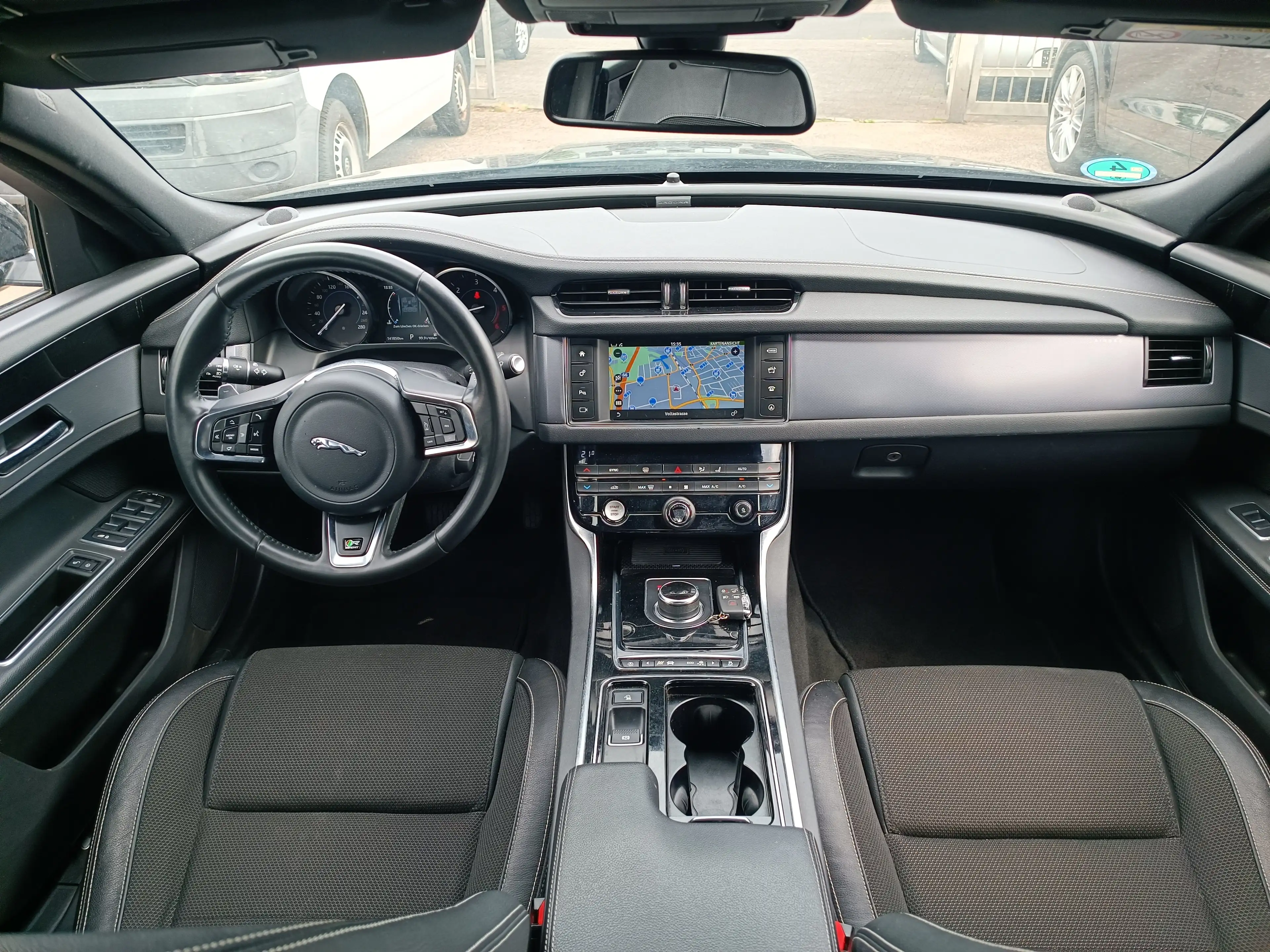 Jaguar XF Aut. R-Sport,NAVI,KAMERA,TEILLEDER,ALU,XENON,2xPDC — photo 7