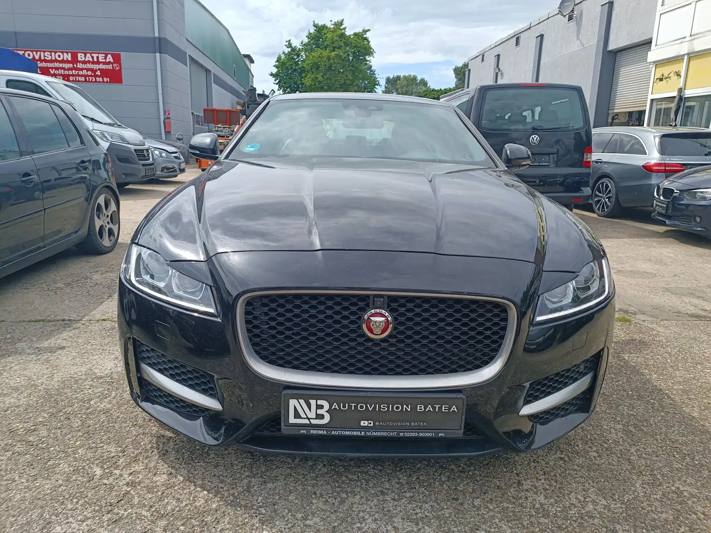 Jaguar XF Aut. R-Sport,NAVI,KAMERA,TEILLEDER,ALU,XENON,2xPDC Zwart - 2