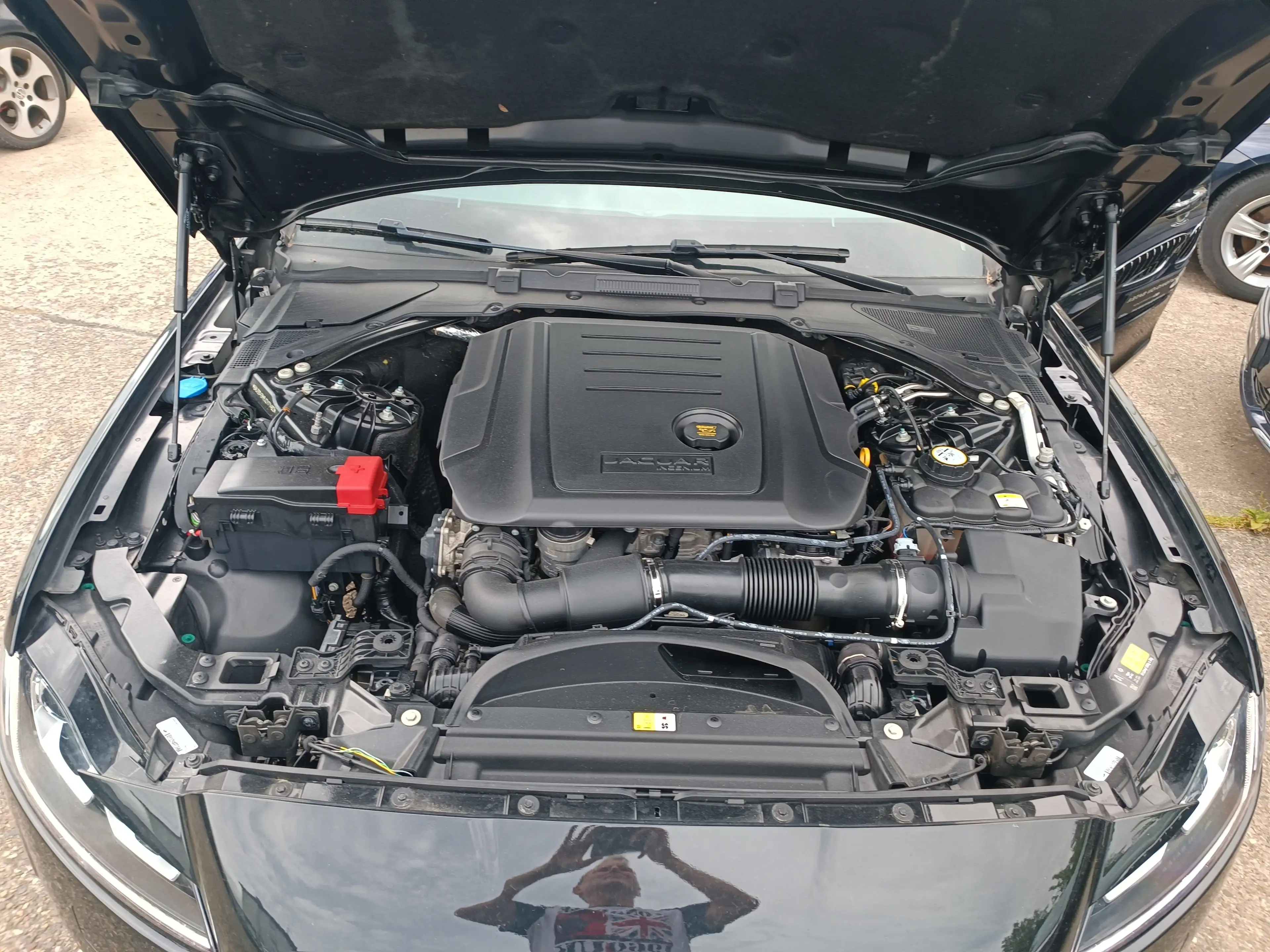 Jaguar XF Aut. R-Sport,NAVI,KAMERA,TEILLEDER,ALU,XENON,2xPDC — photo 13