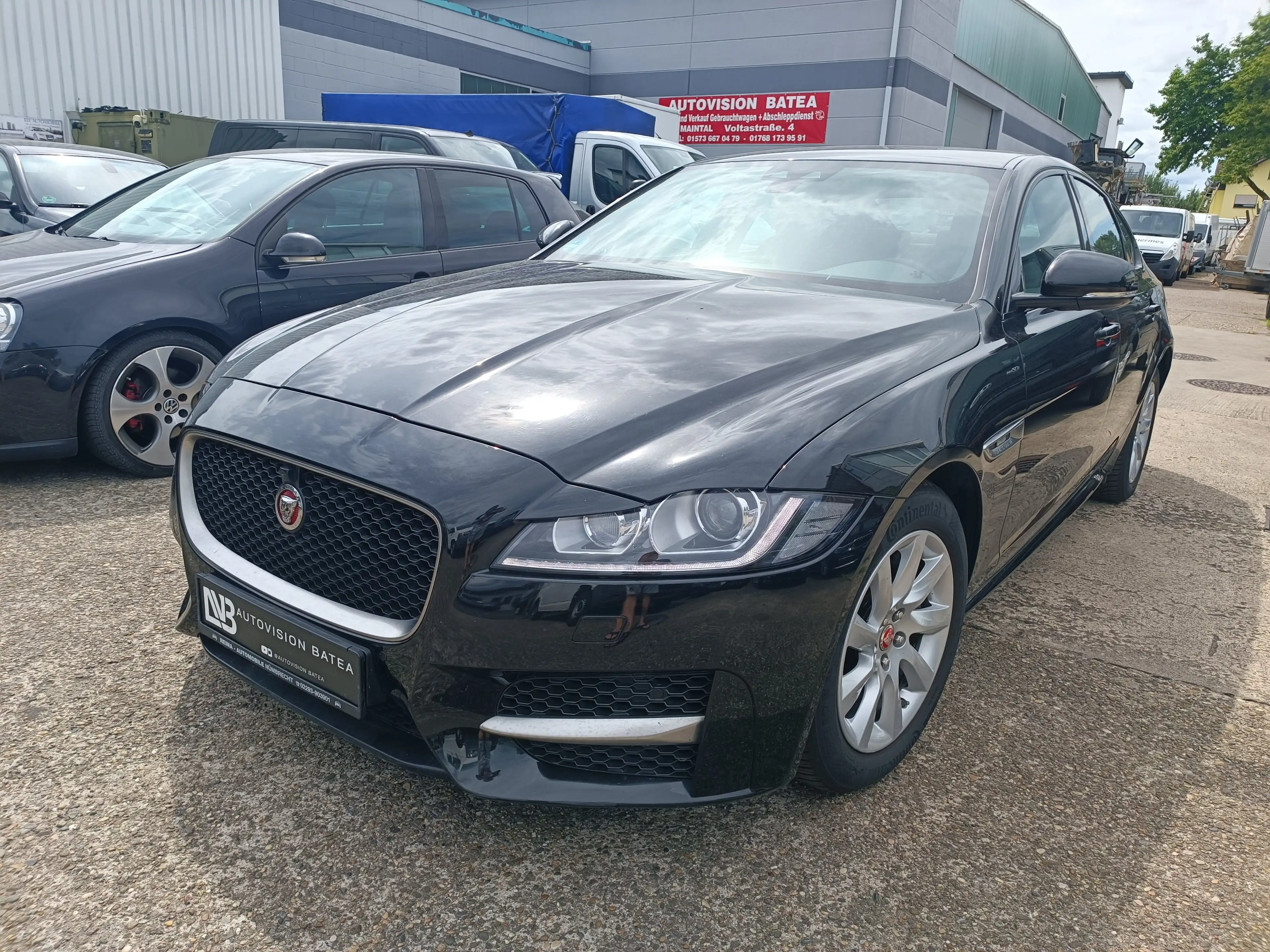 Jaguar XF Aut. R-Sport,NAVI,KAMERA,TEILLEDER,ALU,XENON,2xPDC