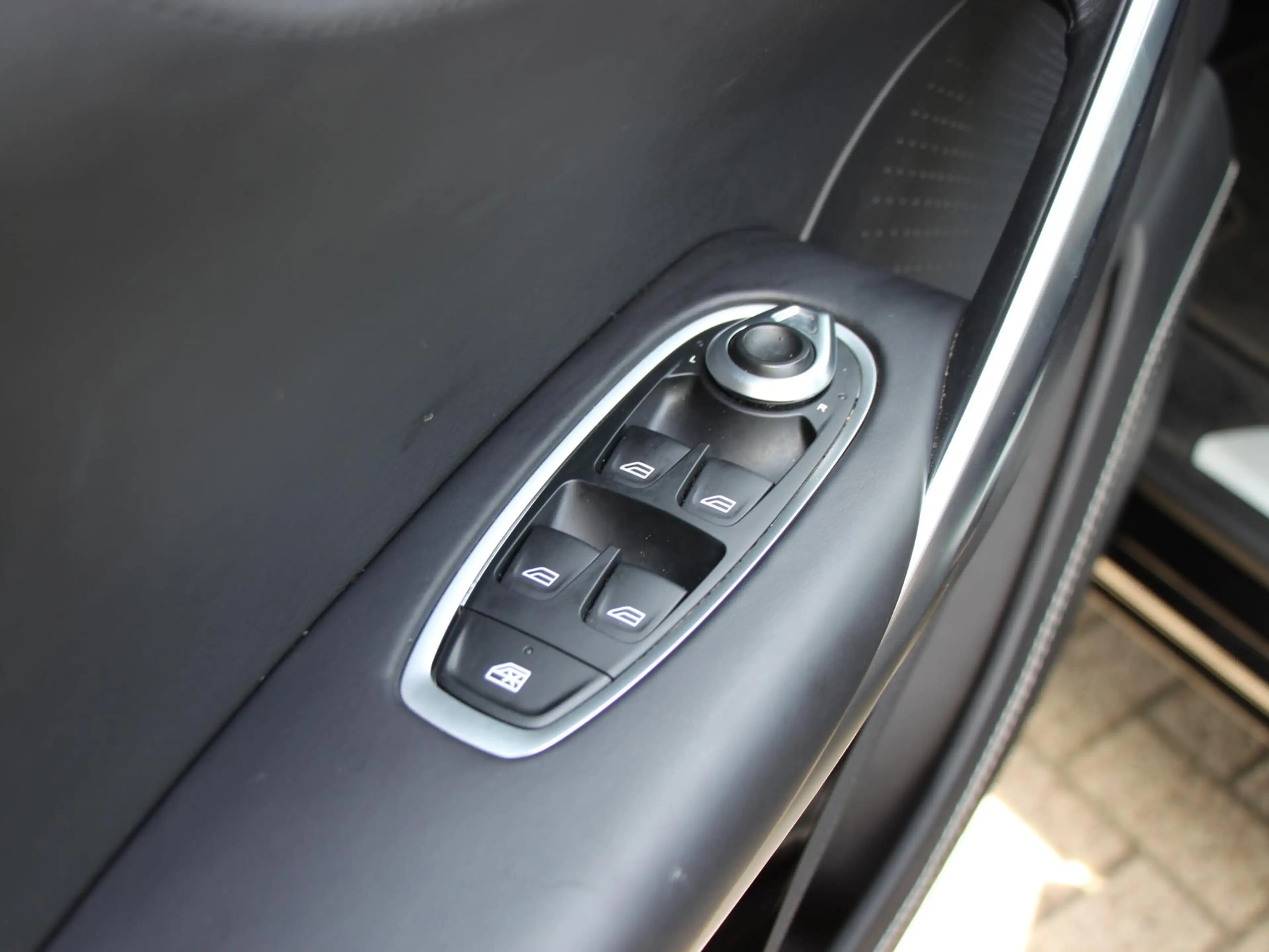 Aston Martin DBX 4.0 V8 707 — photo 12