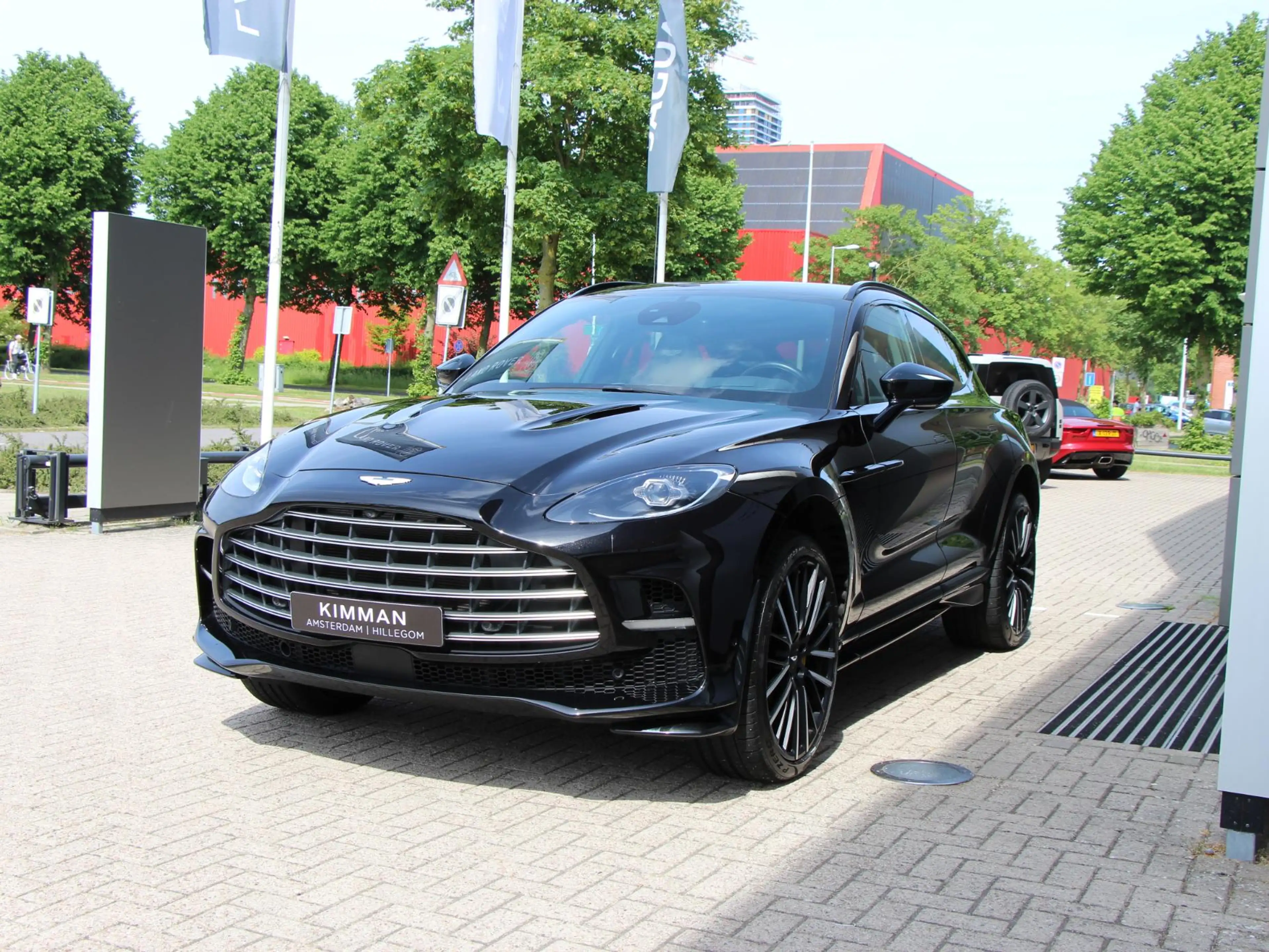 Aston Martin DBX 4.0 V8 707 — photo 4