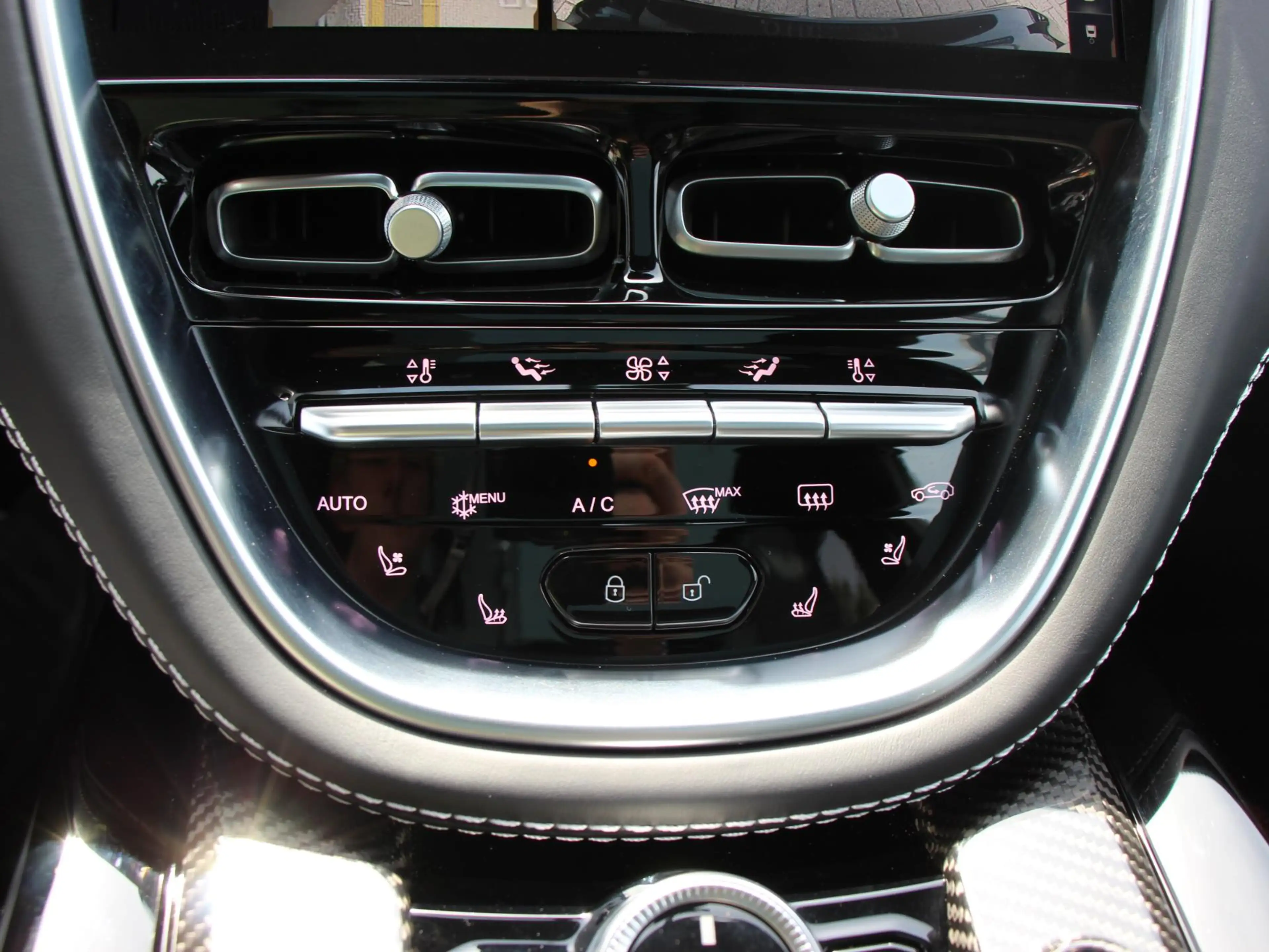 Aston Martin DBX 4.0 V8 707 — photo 28