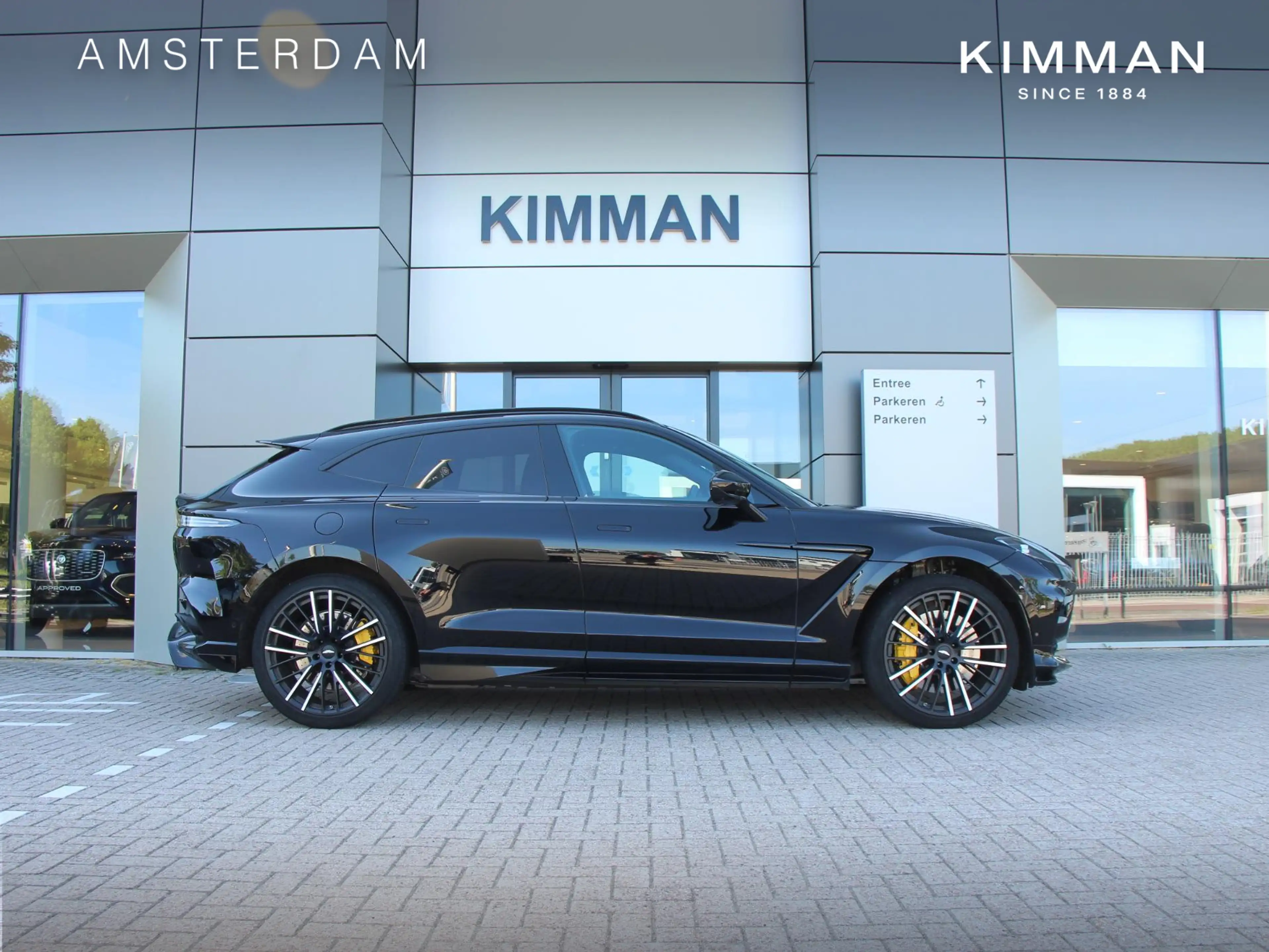 Aston Martin DBX 4.0 V8 707