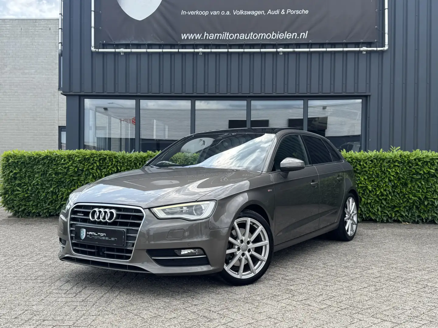 Audi A3 Sportback 1.8 TFSI 180pk quattro S-Tronic Ambition Gris - 1
