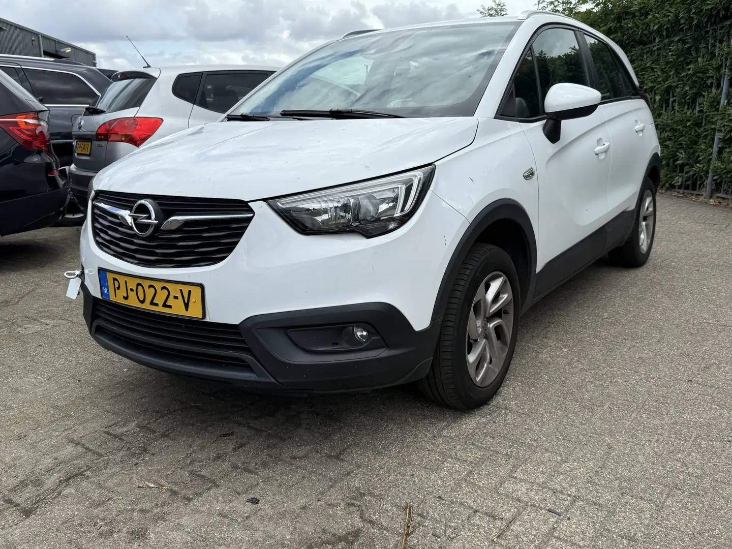 Opel Crossland X 1.2T (MOTOR KAPOT) Wit - 1