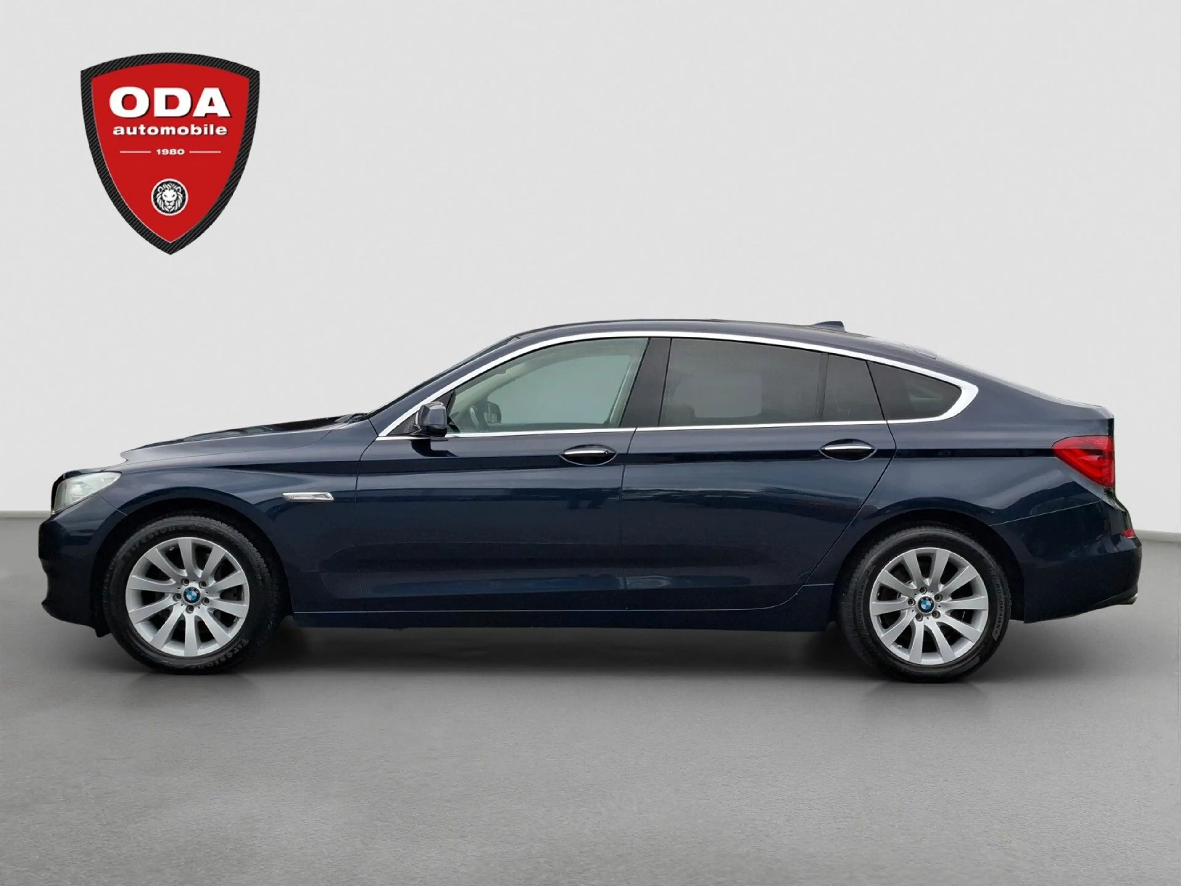 BMW 530 xDrive=SOFT-CLOSE=PANO=STANDHZ — photo 8