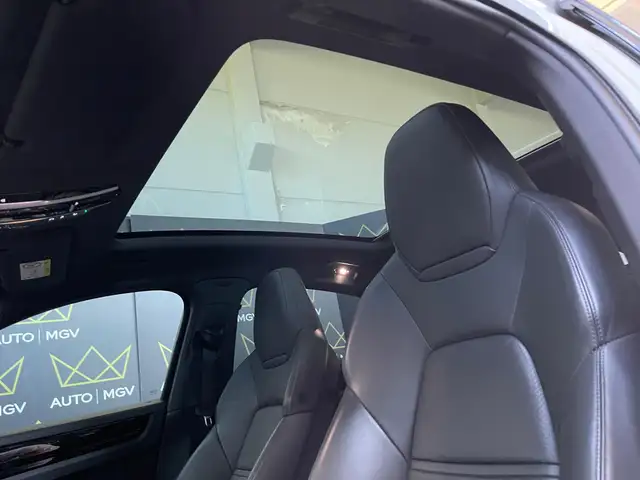 Porsche Cayenne view 7