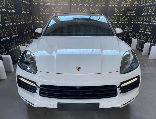Porsche Cayenne view 2
