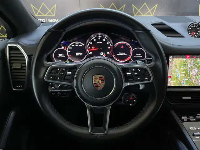 Porsche Cayenne view 11