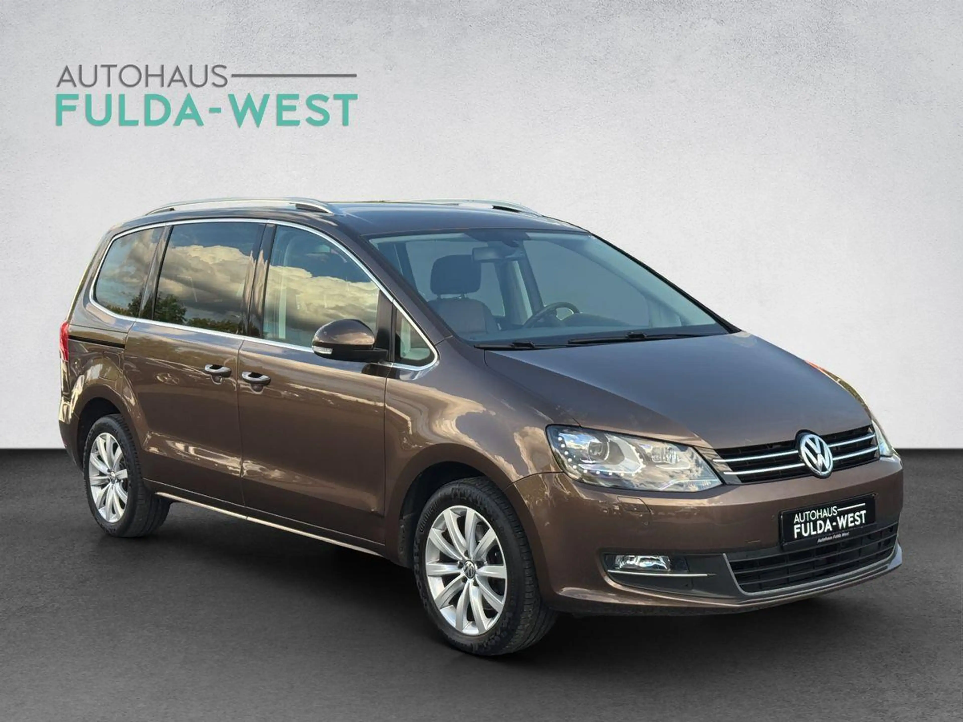 Volkswagen Sharan 1.4TSI Highline Leder Bi-Xenon R-Kamera — photo 2