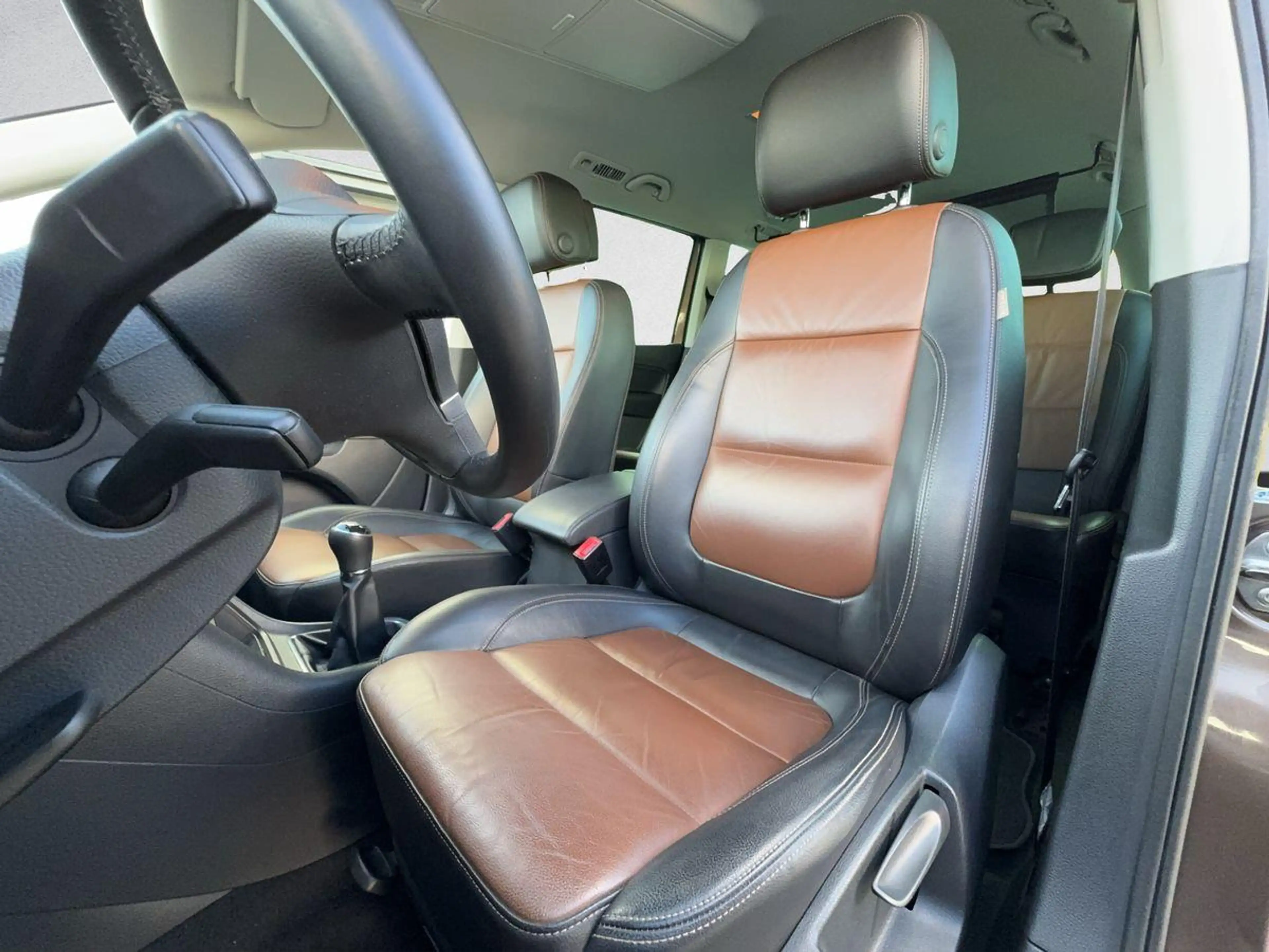 Volkswagen Sharan 1.4TSI Highline Leder Bi-Xenon R-Kamera — photo 12