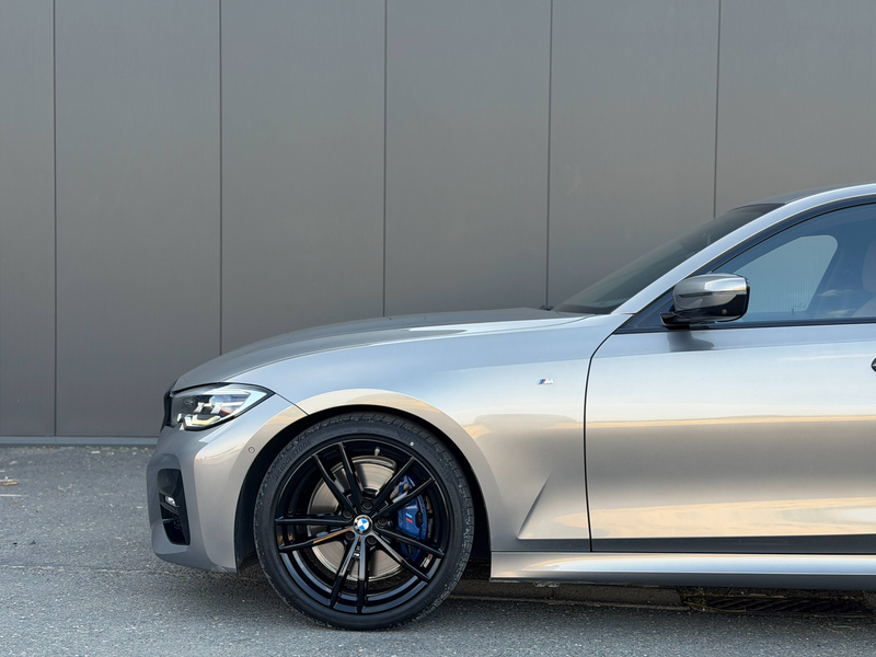 BMW 320 iAS 184cv - Pack M - Freins M - HiFi - Camera — photo 9
