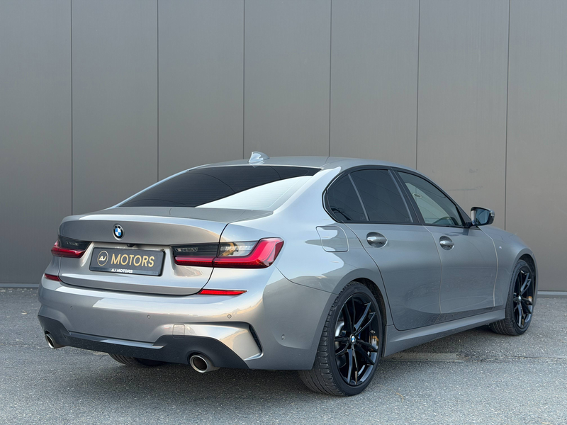 BMW 320 iAS 184cv - Pack M - Freins M - HiFi - Camera — photo 2