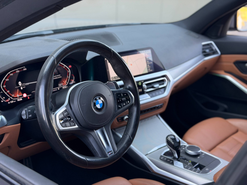 BMW 320 iAS 184cv - Pack M - Freins M - HiFi - Camera — photo 15