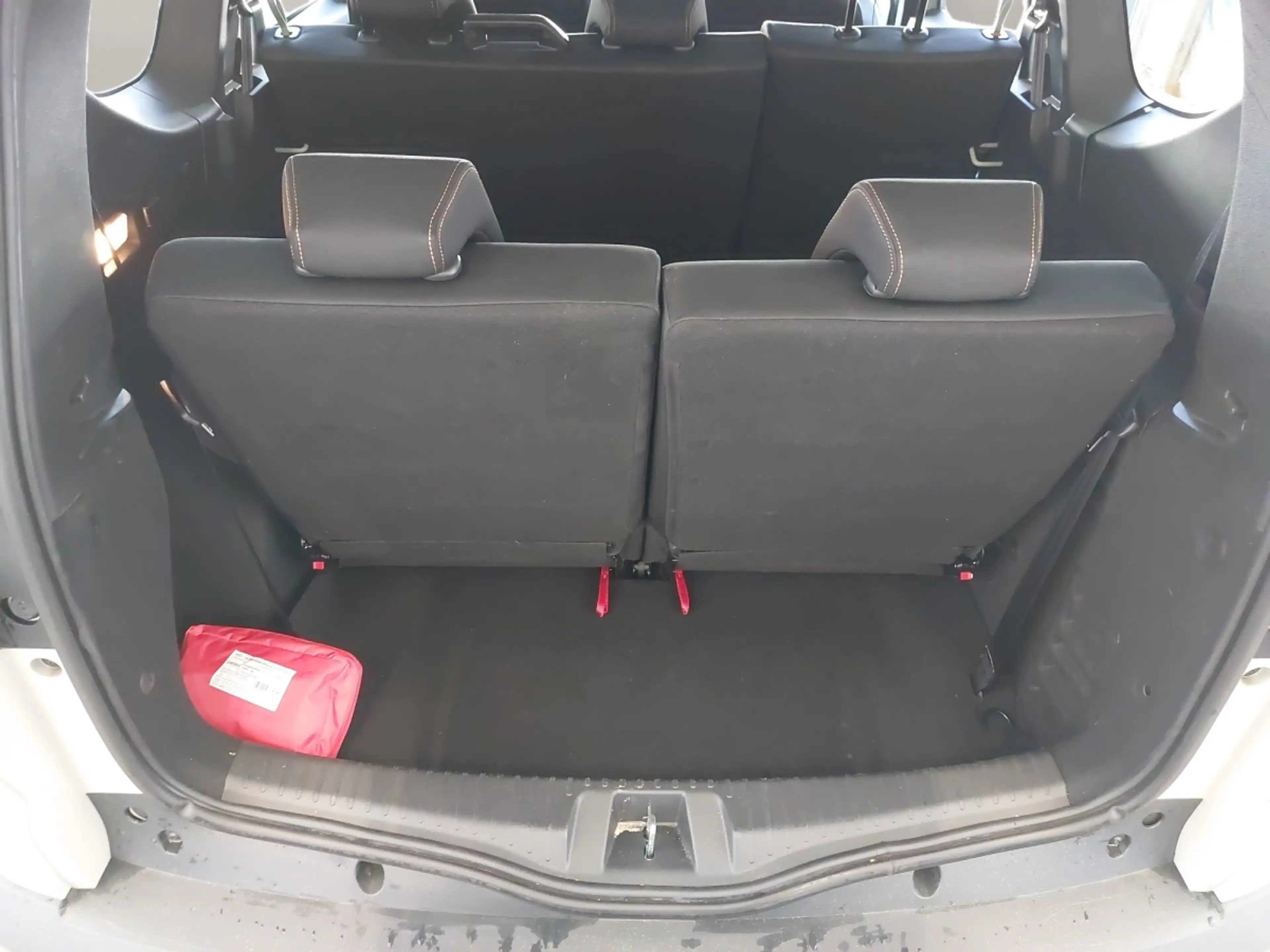 Dacia Jogger Extreme Hybrid 155 7-sitzig Aut. — photo 12