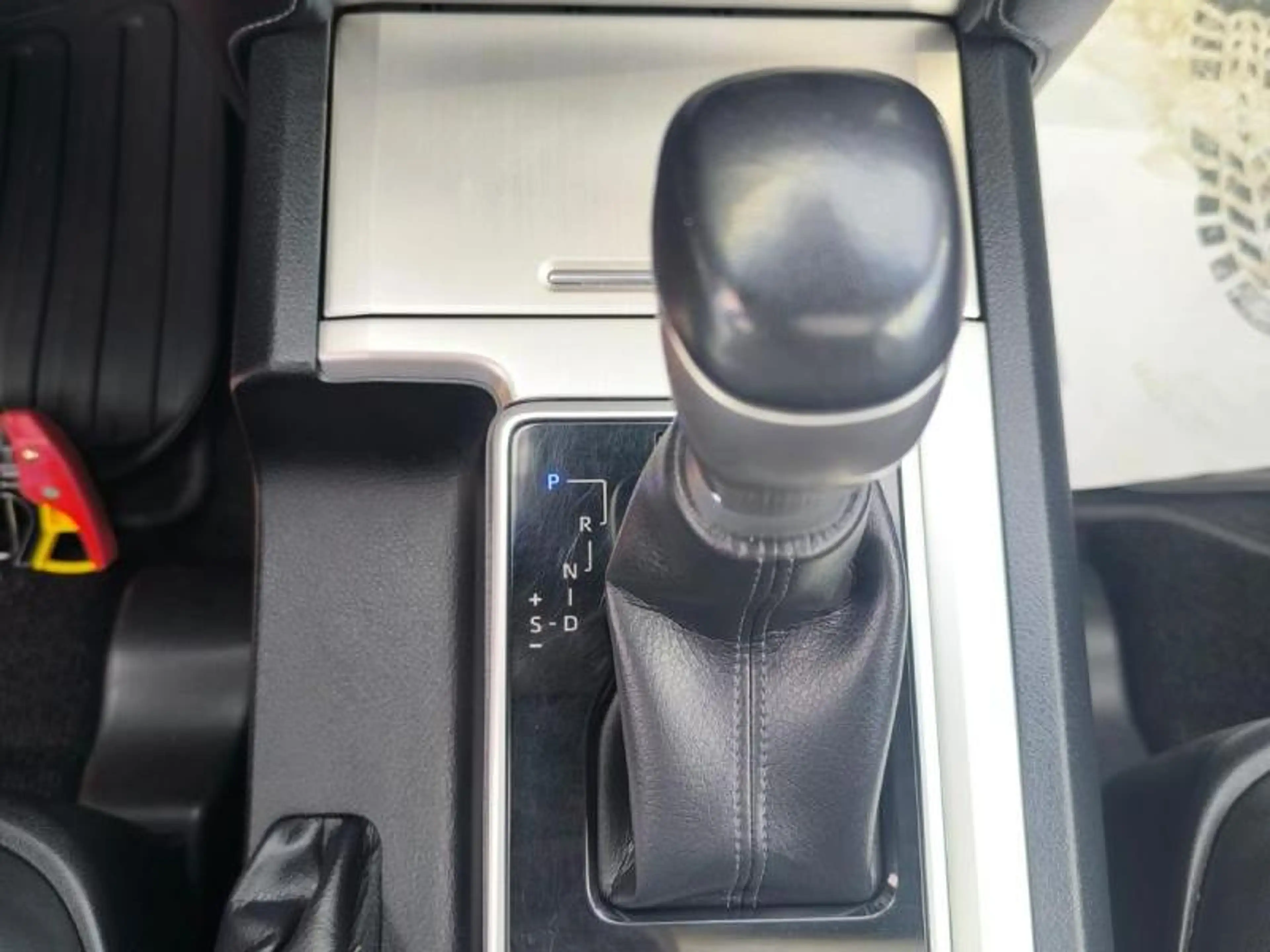 Toyota Land Cruiser Premium — photo 7