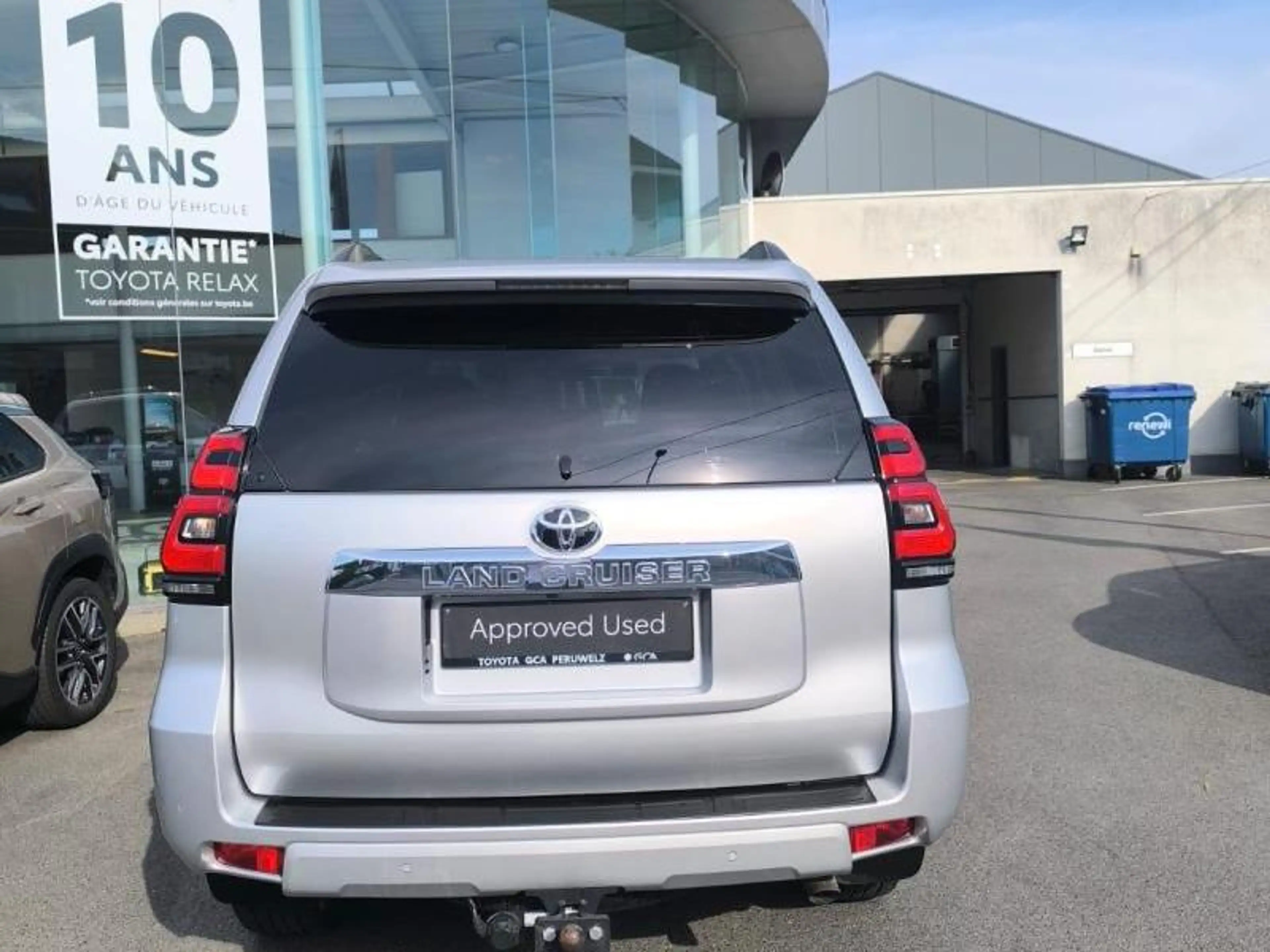 Toyota Land Cruiser Premium — photo 13