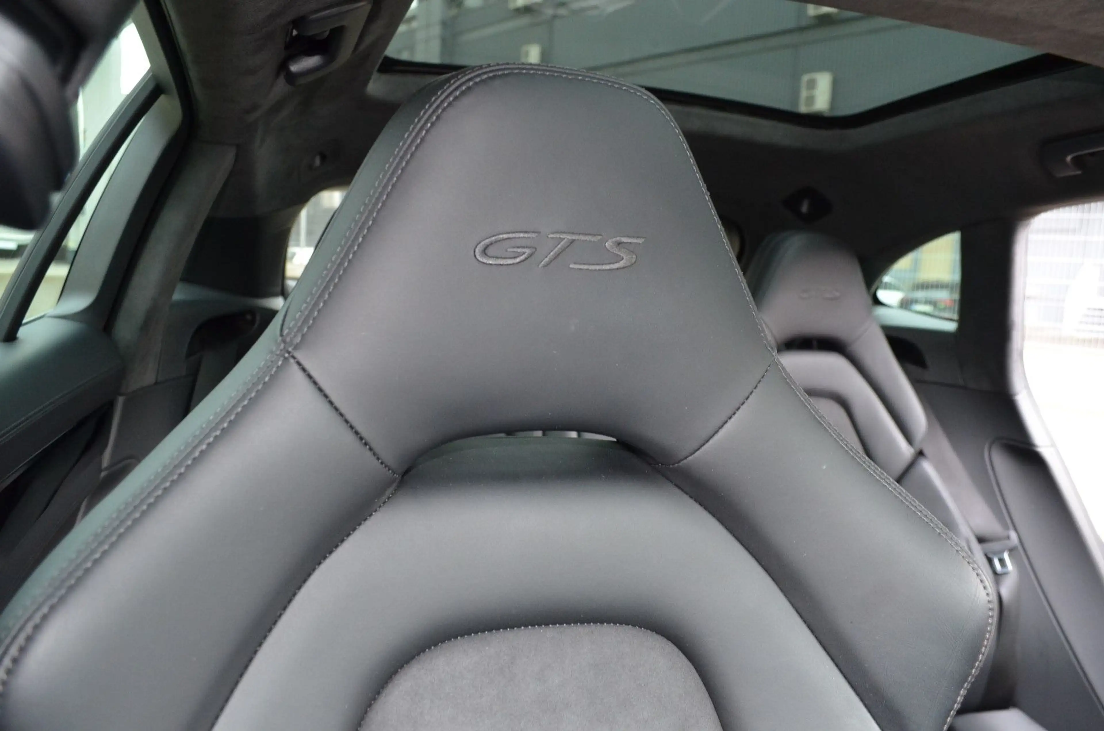 Porsche Panamera Sport Turismo GTS Super Ausstattung — photo 22