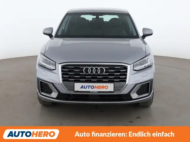 Audi Q2 view 9