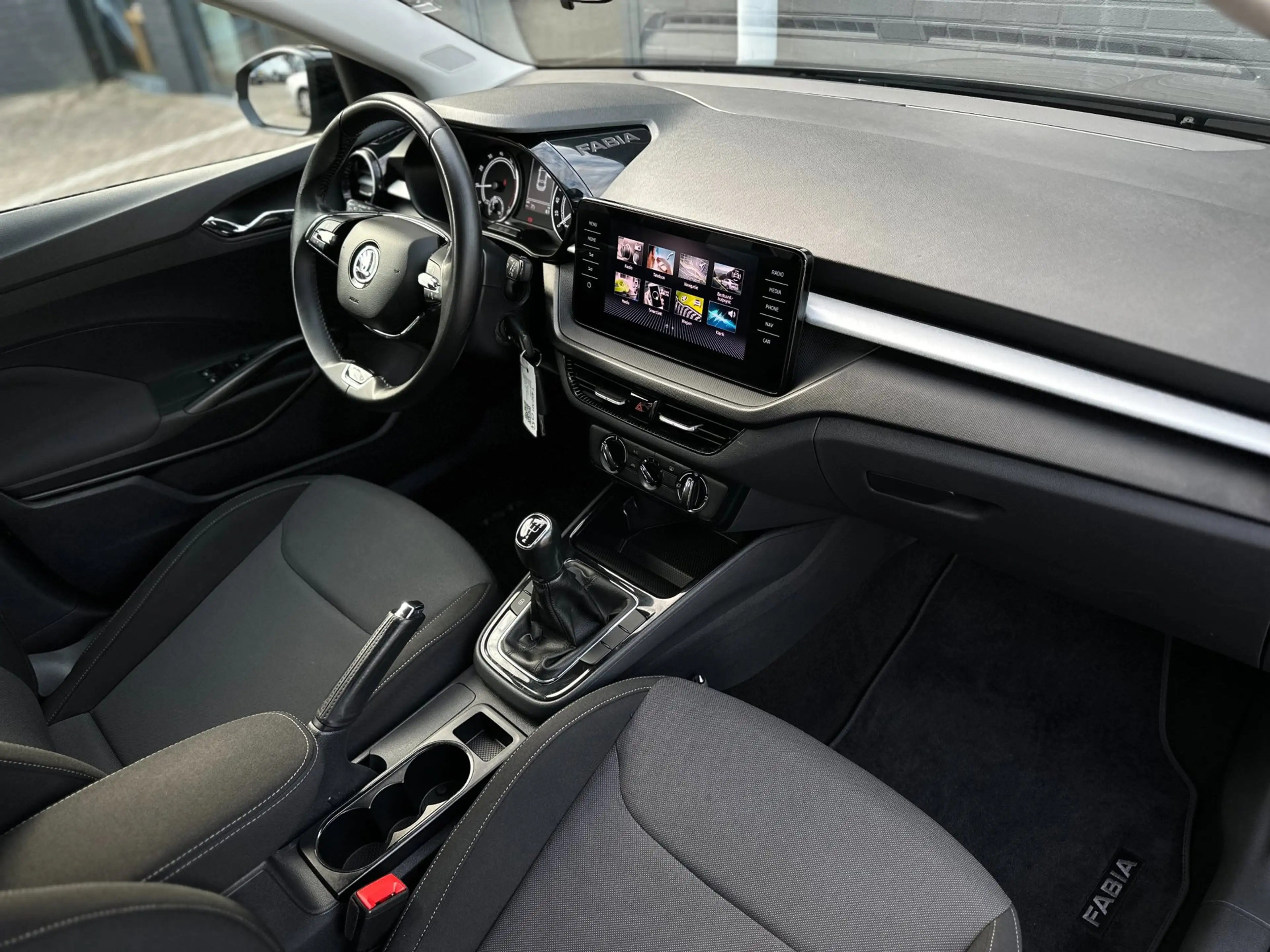 Skoda Fabia 1.0 TSI Ambition/1STE EIG/APP-CONNECT/PDC/AIRCO/NL — photo 10