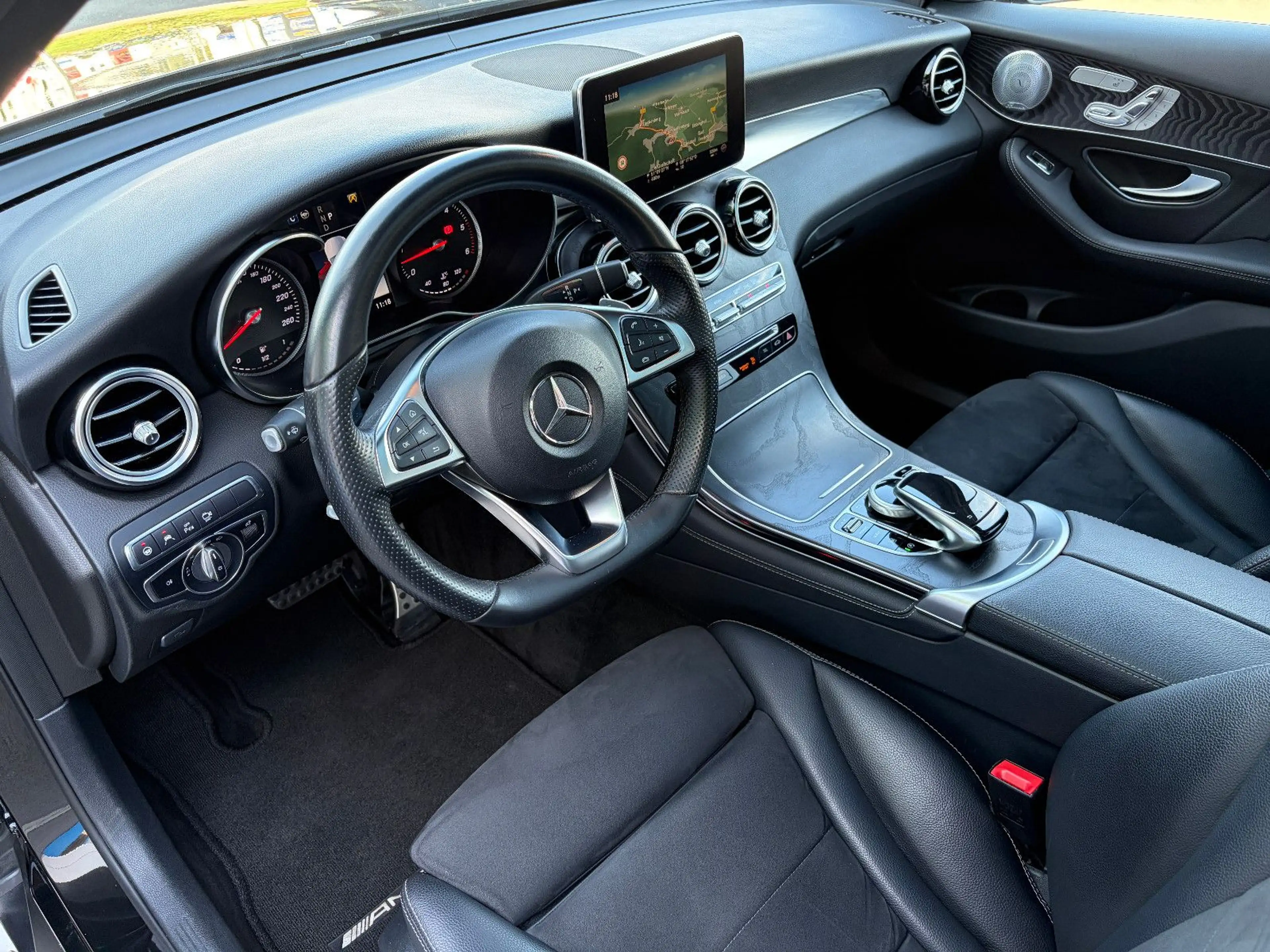 Mercedes-Benz GLC 350 d 4Matic AMG LED NIGHT PANO 360° AHK AIR — photo 19