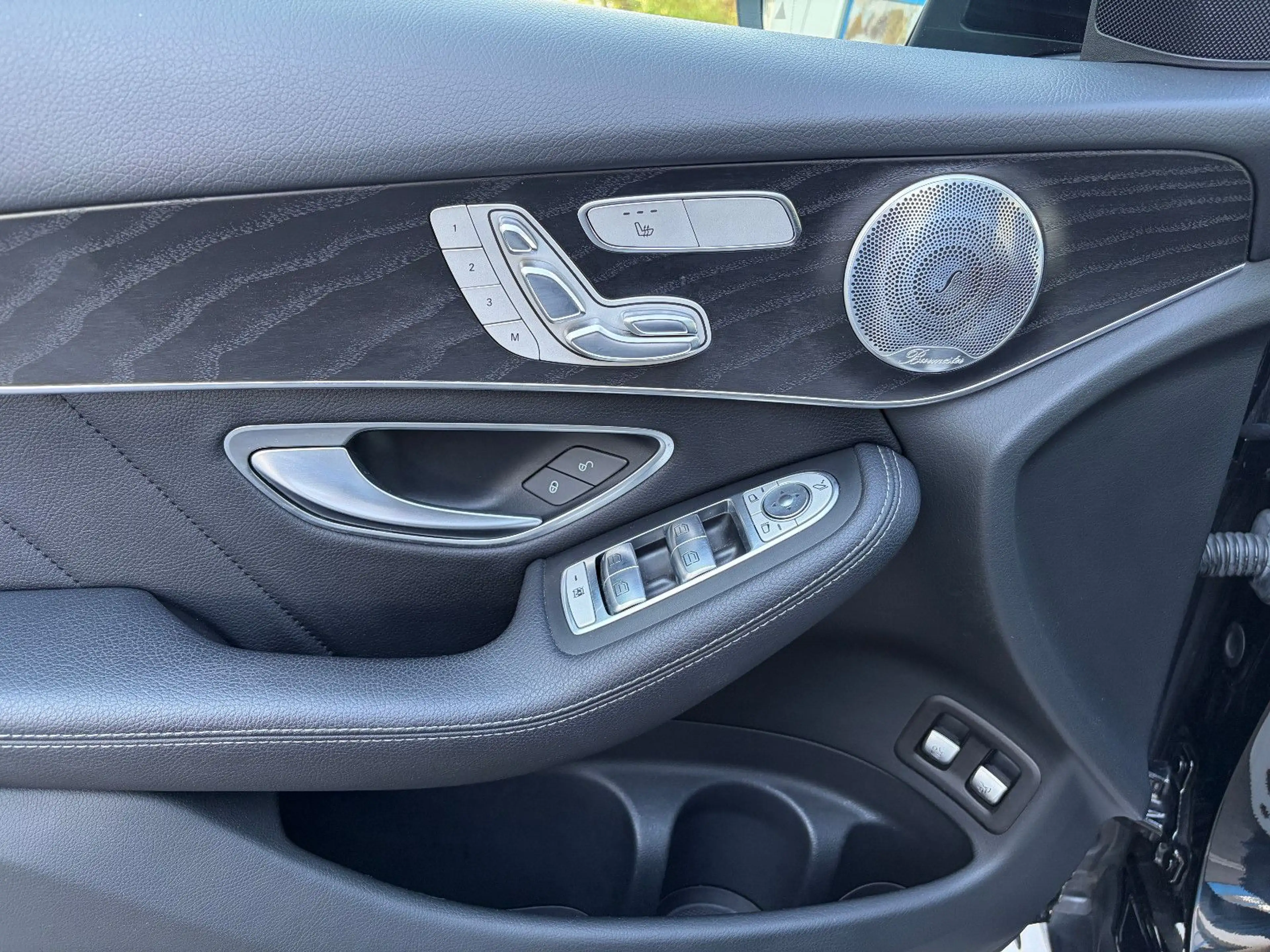 Mercedes-Benz GLC 350 d 4Matic AMG LED NIGHT PANO 360° AHK AIR — photo 17
