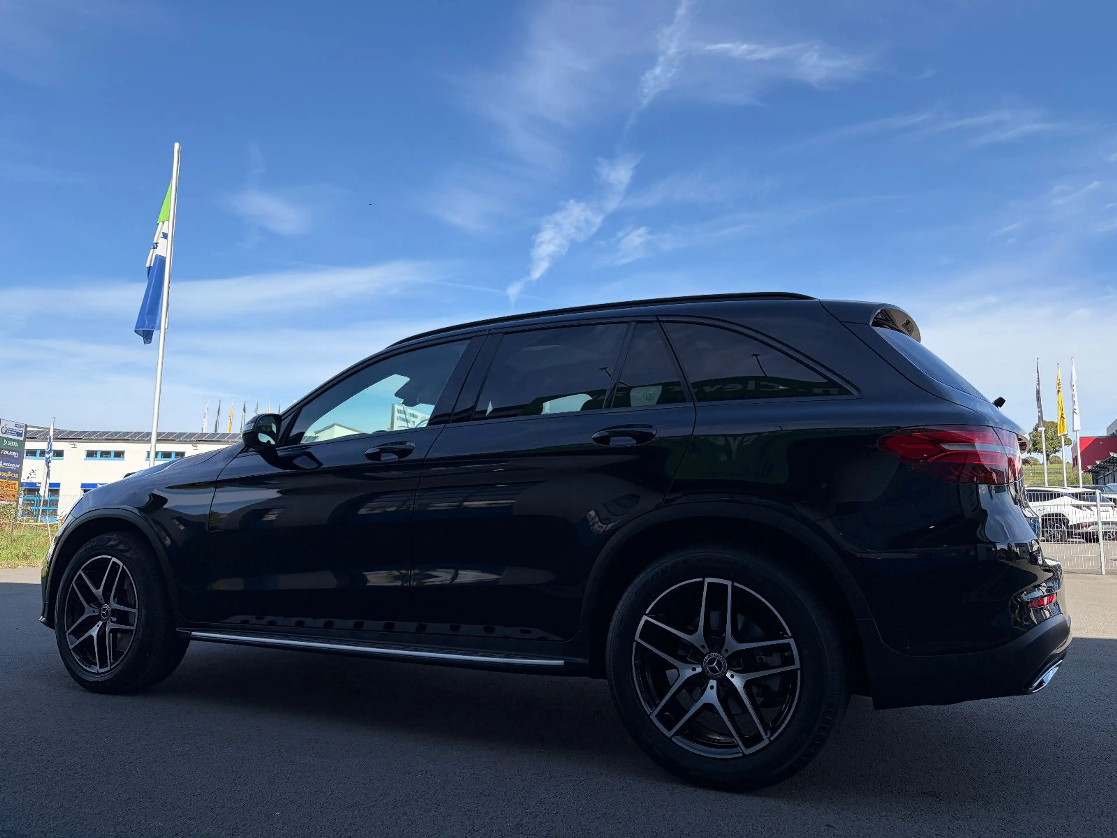 Mercedes-Benz GLC 350 d 4Matic AMG LED NIGHT PANO 360° AHK AIR — photo 11