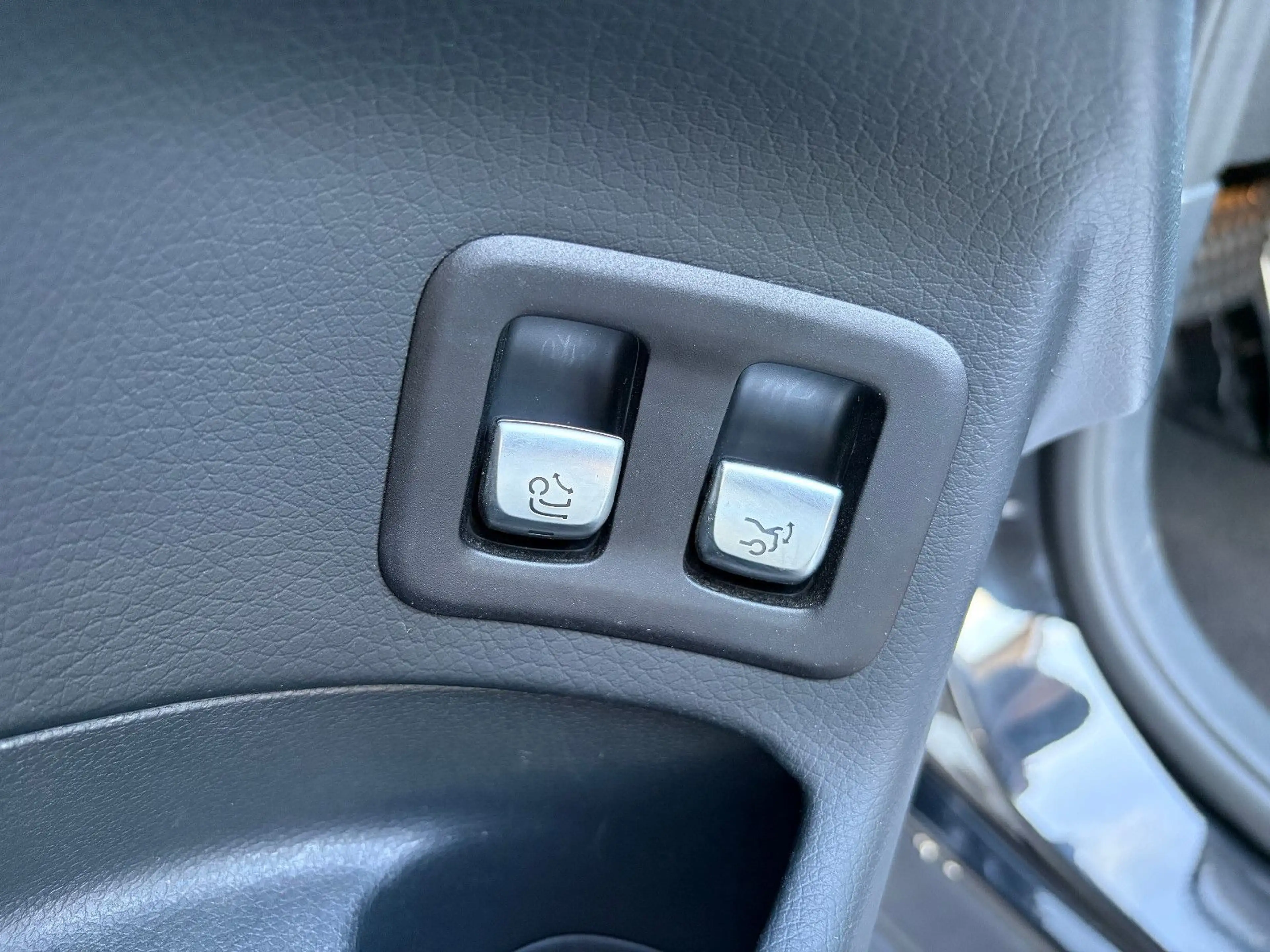 Mercedes-Benz GLC 350 d 4Matic AMG LED NIGHT PANO 360° AHK AIR — photo 24