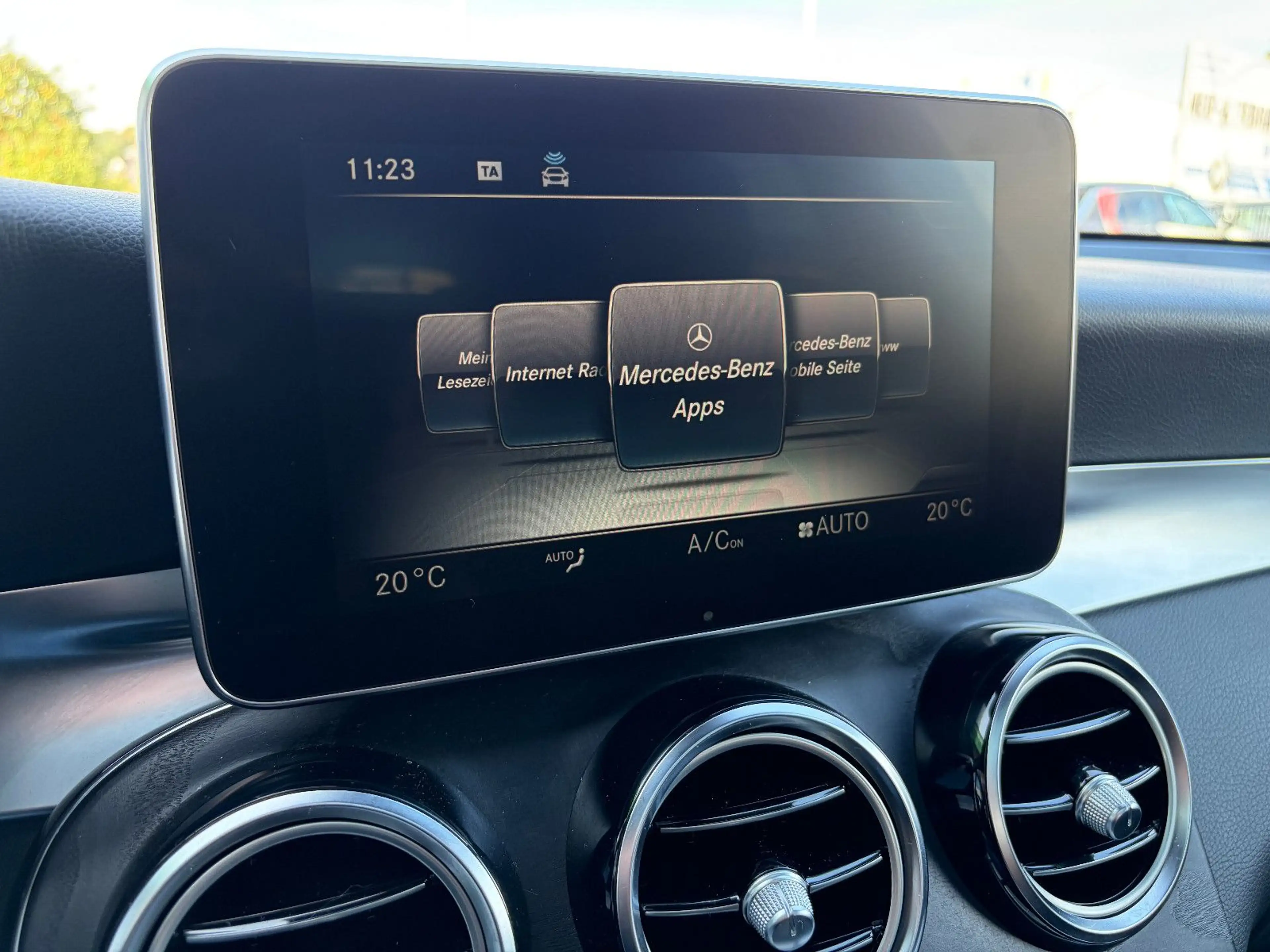 Mercedes-Benz GLC 350 d 4Matic AMG LED NIGHT PANO 360° AHK AIR — photo 38