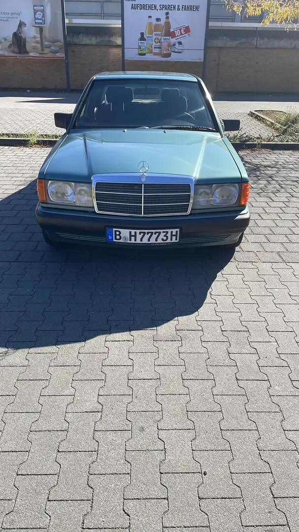 Mercedes-Benz 190 D - 2