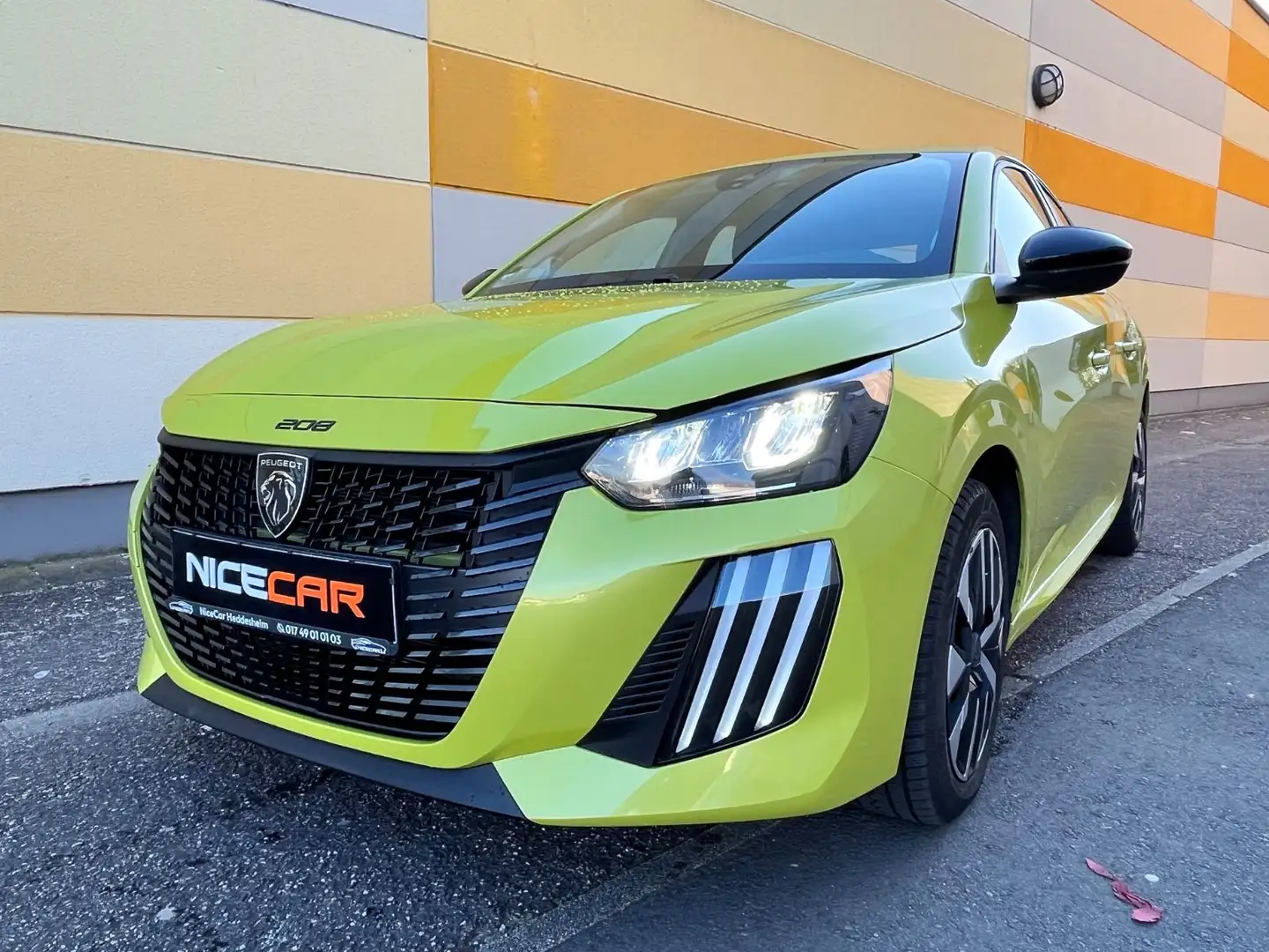Peugeot 208 Hybrid 100 DSC6 Active *LED*NAVI*PDC*1HAND Jaune - 1