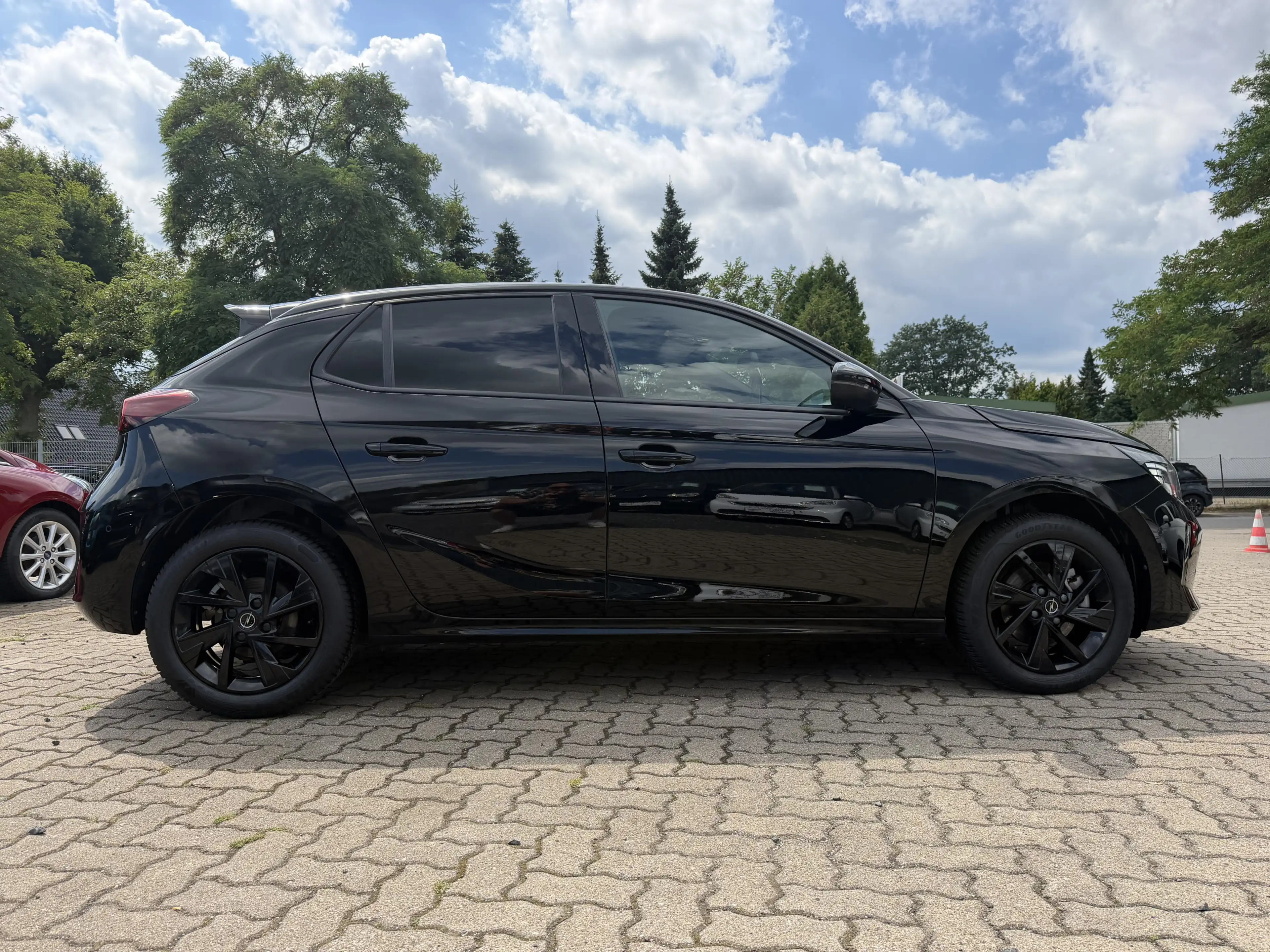 Opel Corsa GS 131PS NAVI KAMERA CARPLAY LHZ SHZ 1.HD — photo 8