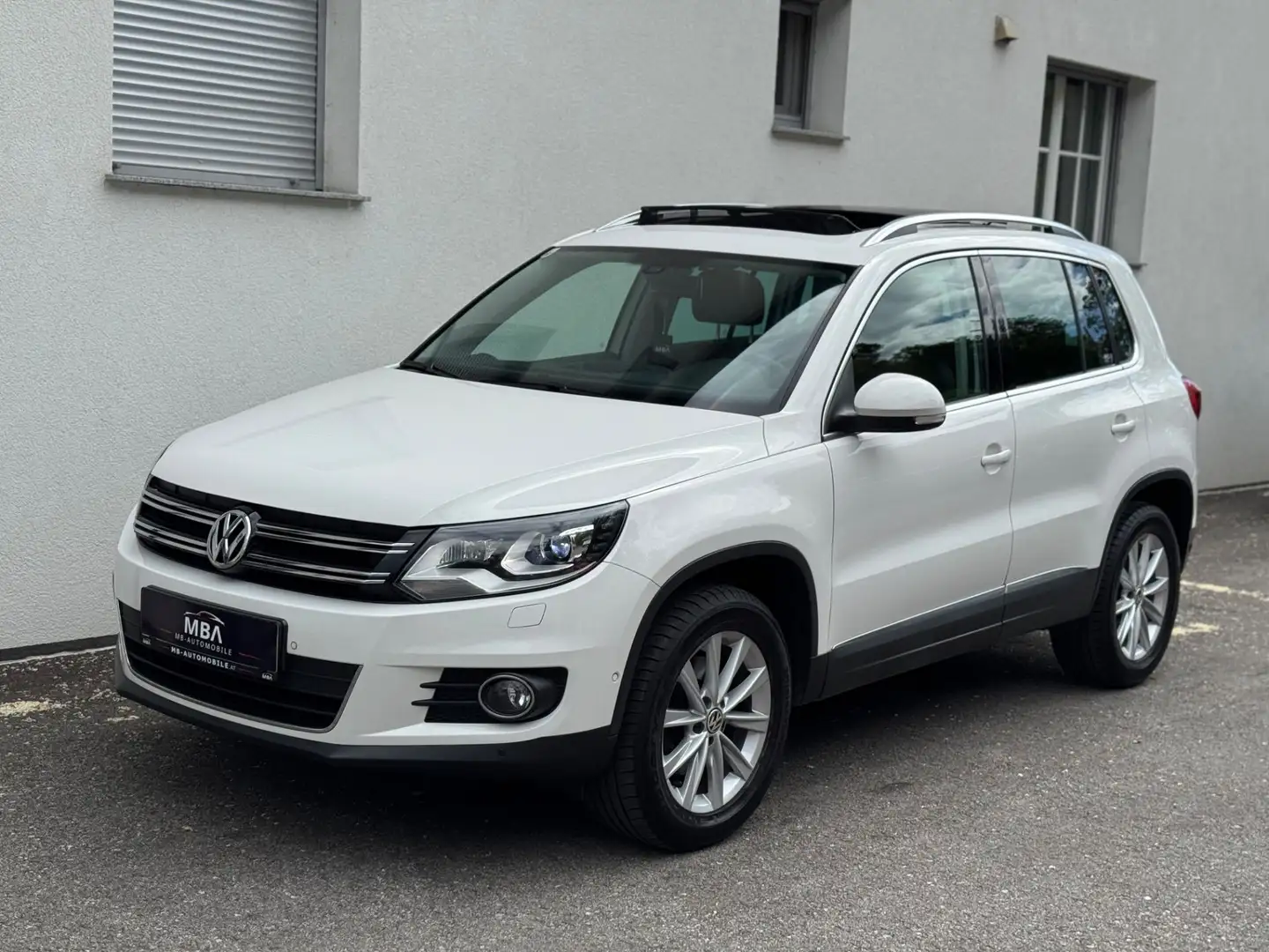 Volkswagen Tiguan Sky 2.0 TDI BMT | PANORAMA | XENON | VOLL-LEDER | Weiß - 2