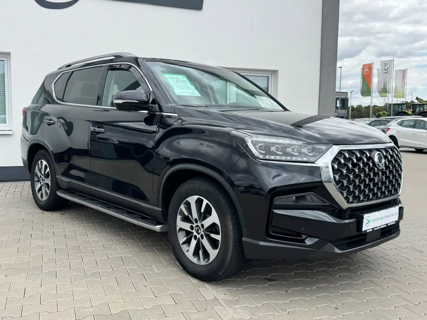 SsangYong Rexton 2.2 Diesel e-XDi 220 Quartz 4WD AT Schwarz - 2