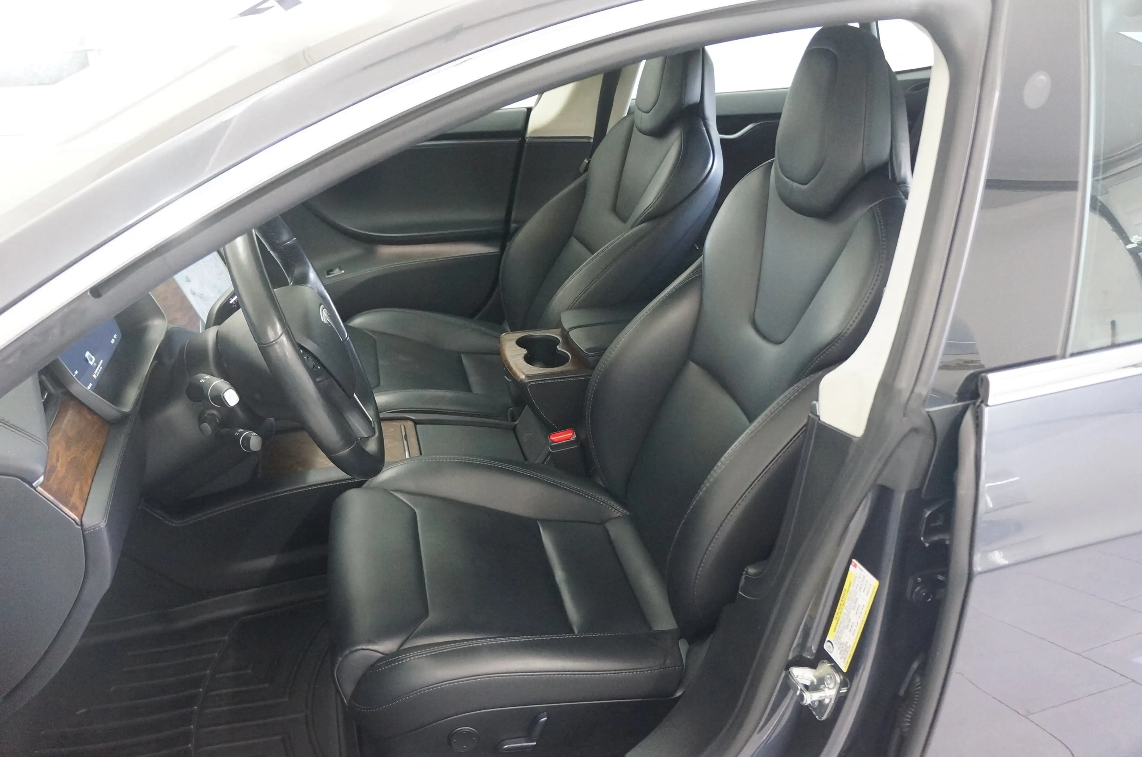 Tesla Model S Model S 75D75kWh (mit Batterie) — photo 8